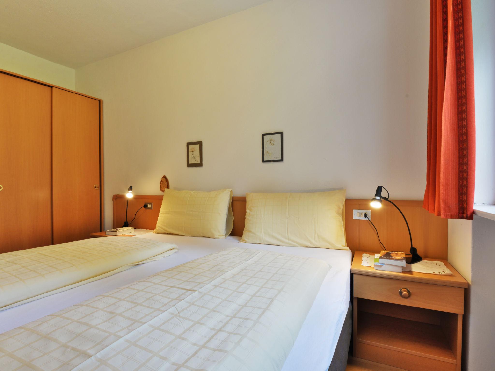 Foto 10 - Appartamento con 2 camere da letto a Ortisei con giardino e vista sulle montagne