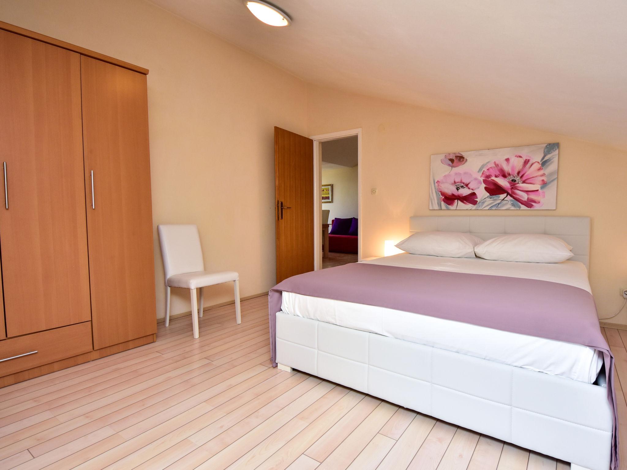 Foto 8 - Apartamento de 2 quartos em Pag com piscina e terraço