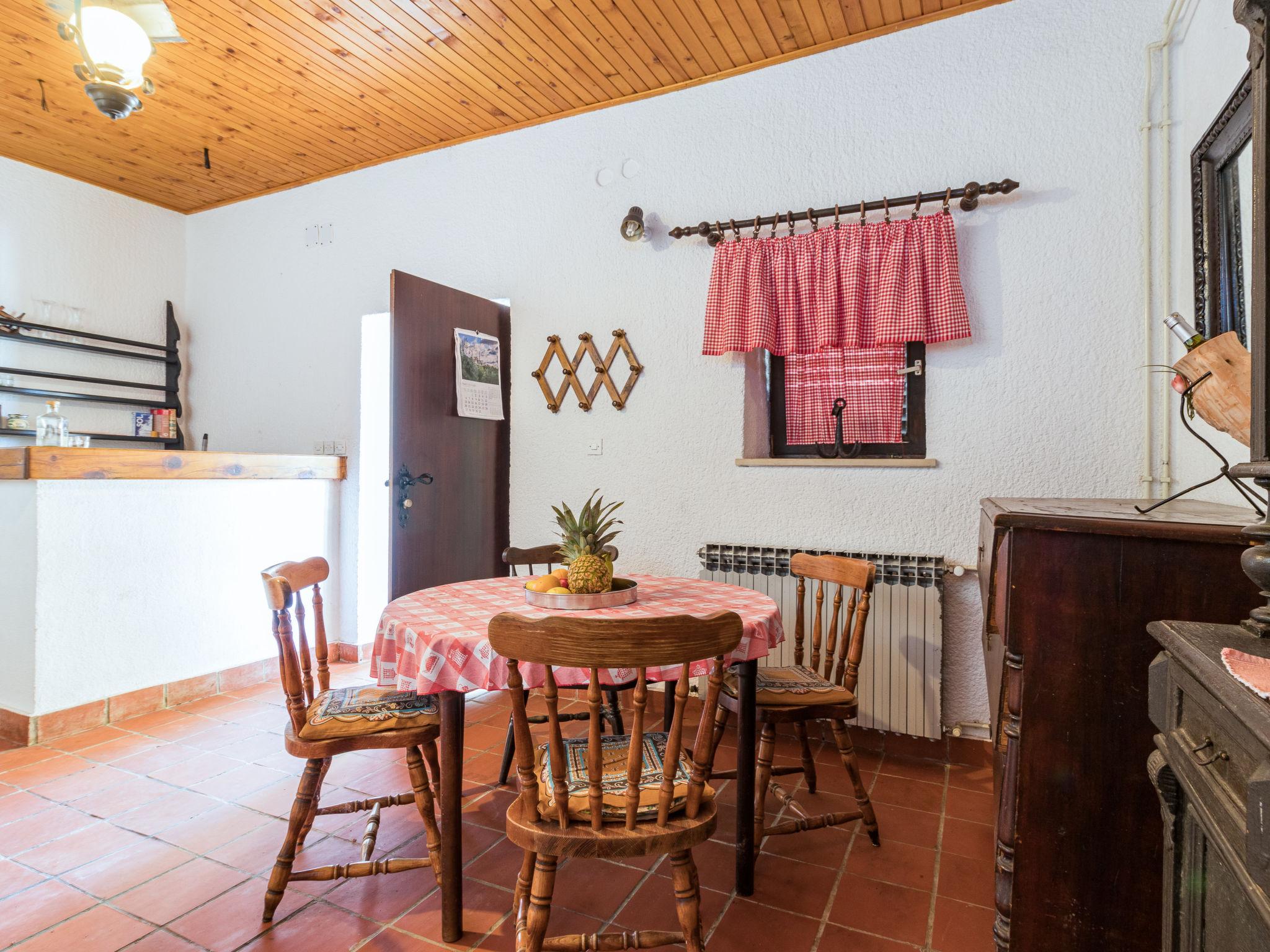 Foto 18 - Casa con 3 camere da letto a Višnjan con piscina privata e vista mare