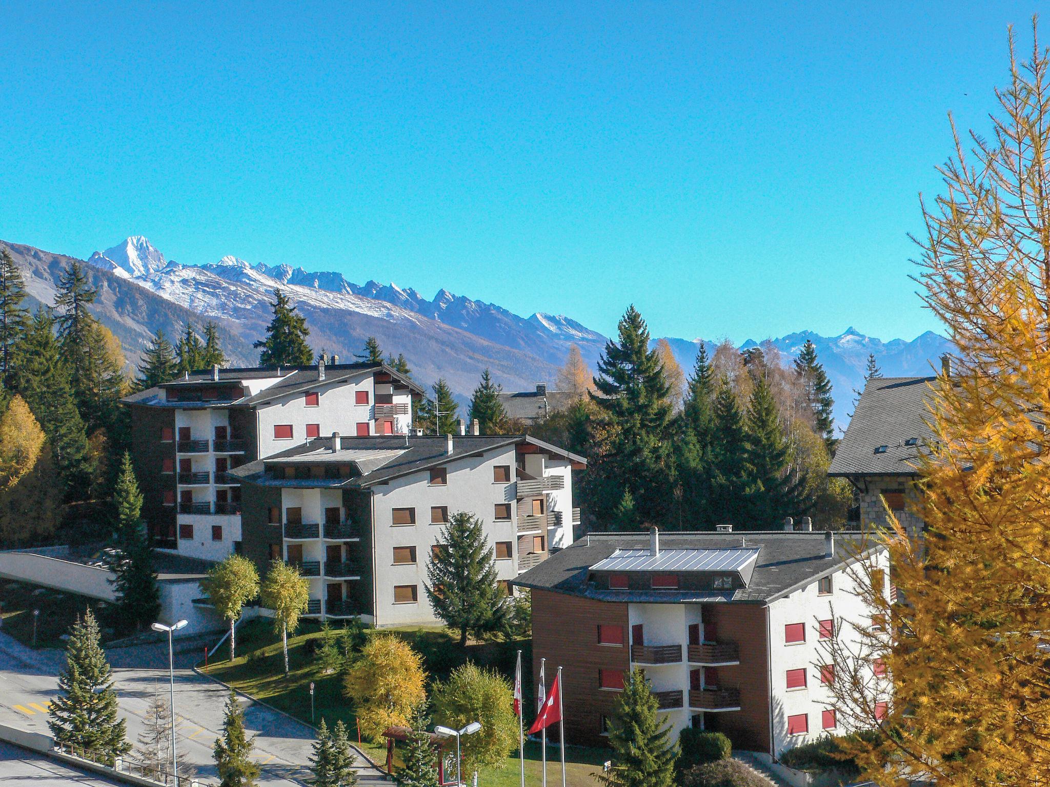 Foto 1 - Appartamento con 3 camere da letto a Crans-Montana con vista sulle montagne