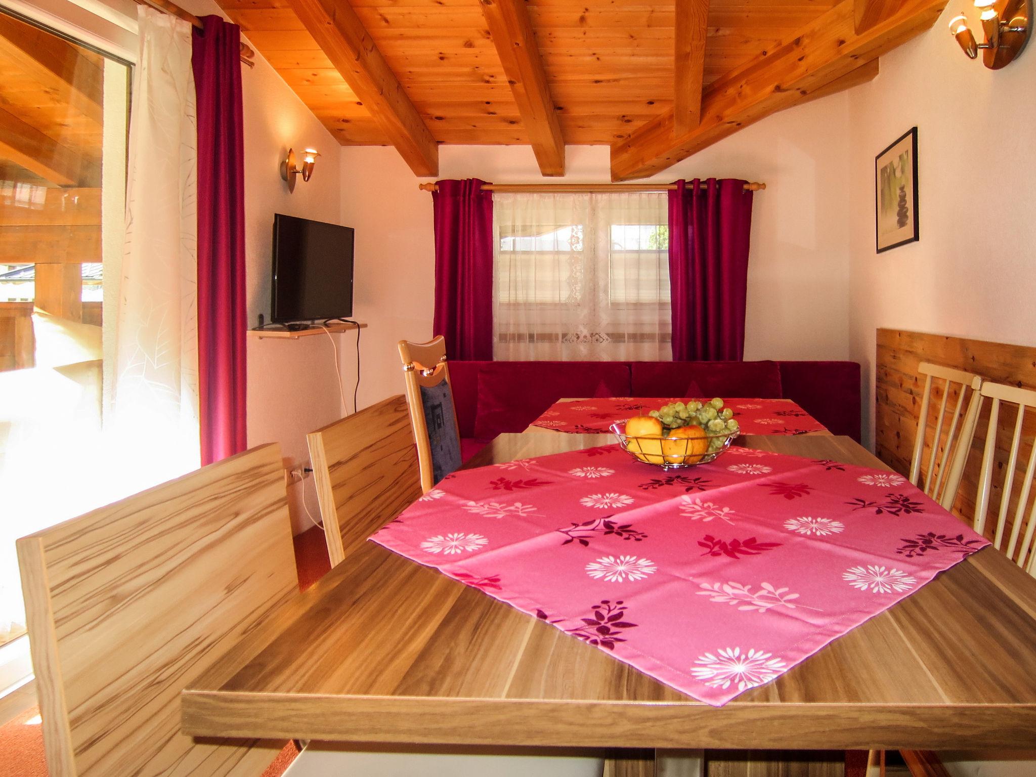 Foto 3 - Appartamento con 3 camere da letto a Längenfeld con vista sulle montagne
