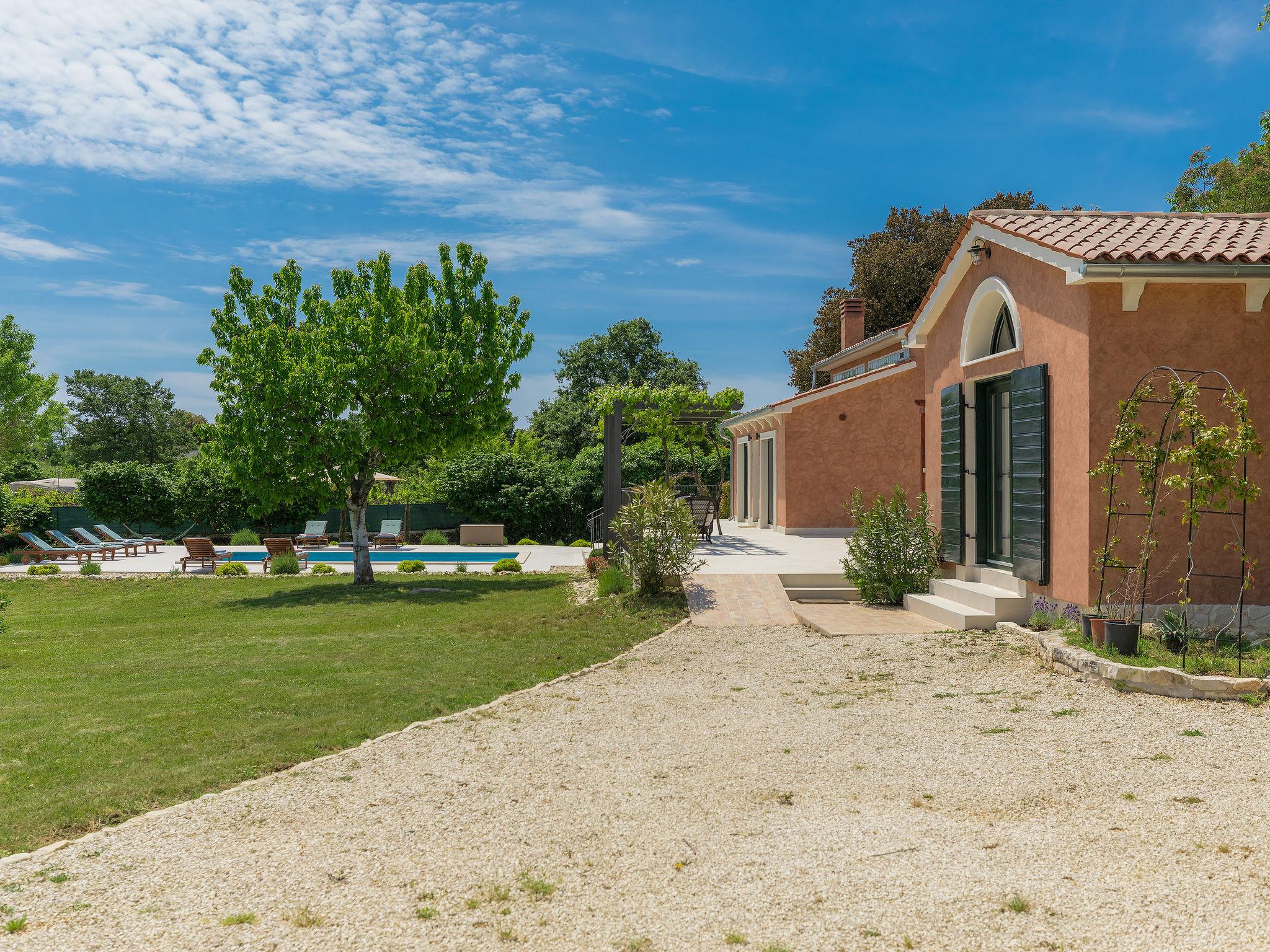 Foto 42 - Casa de 4 habitaciones en Rovinj con piscina privada y vistas al mar