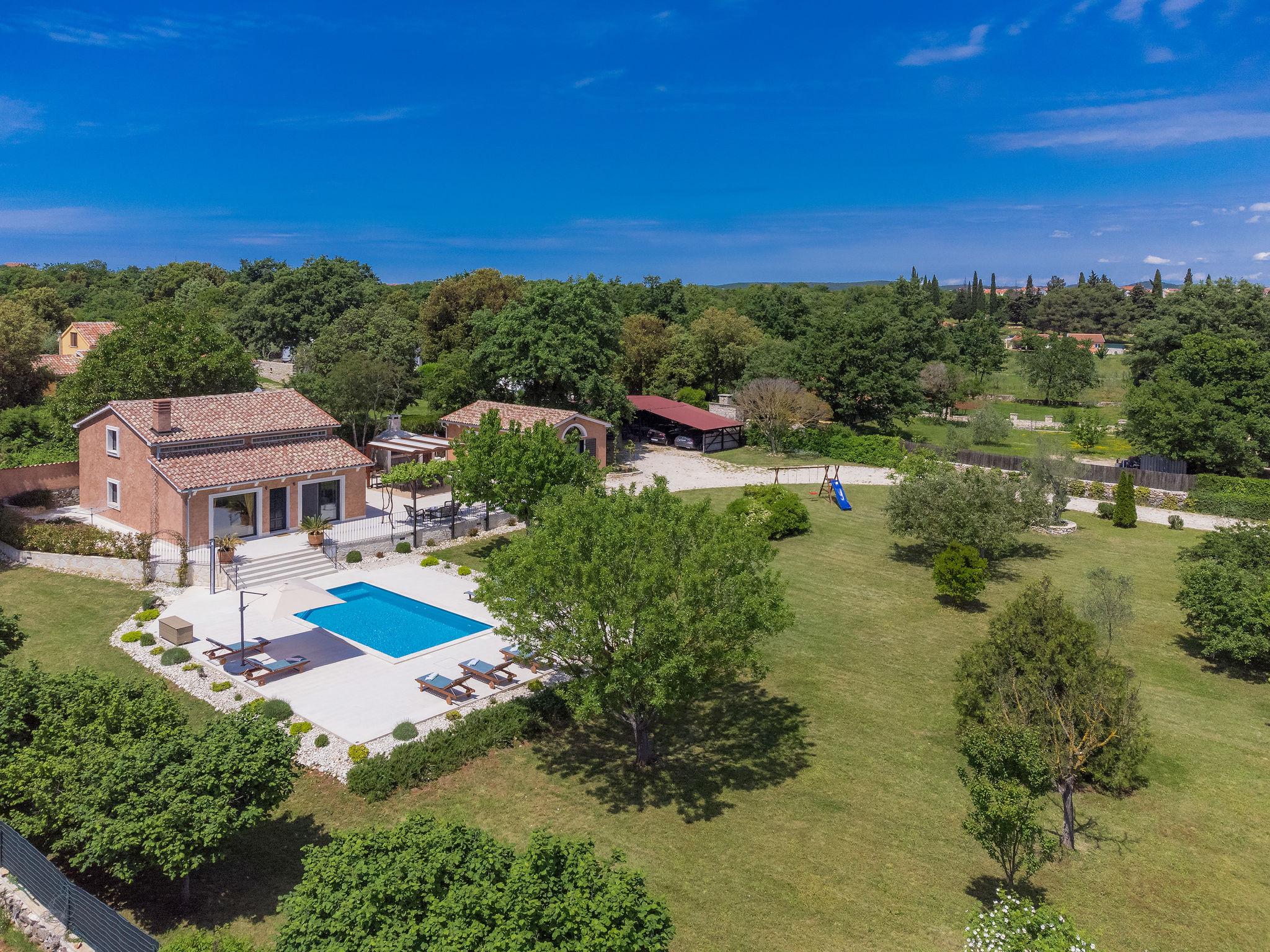 Foto 17 - Casa con 4 camere da letto a Rovinj con piscina privata e vista mare