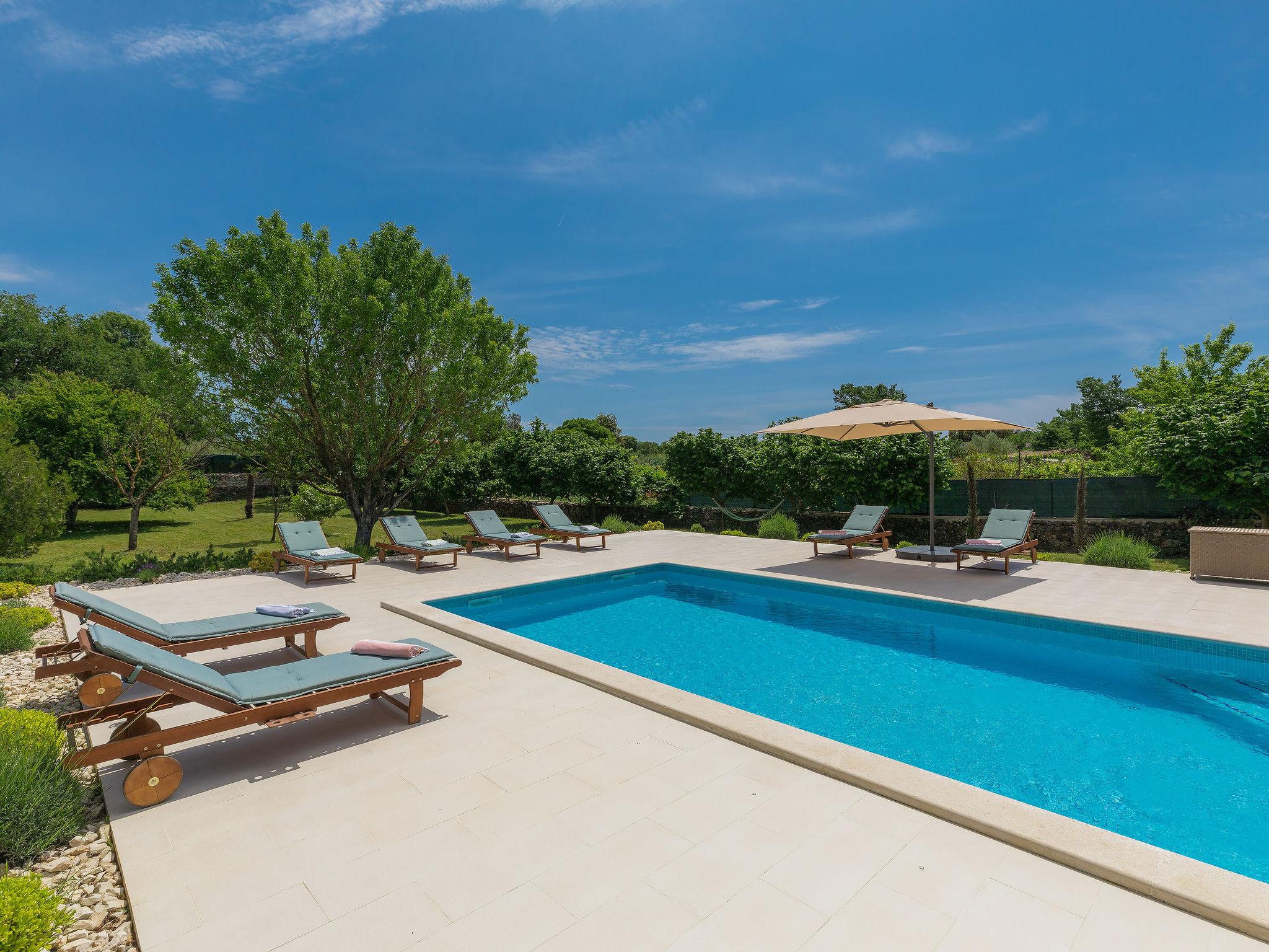 Photo 12 - 4 bedroom House in Rovinj with private pool and sea view