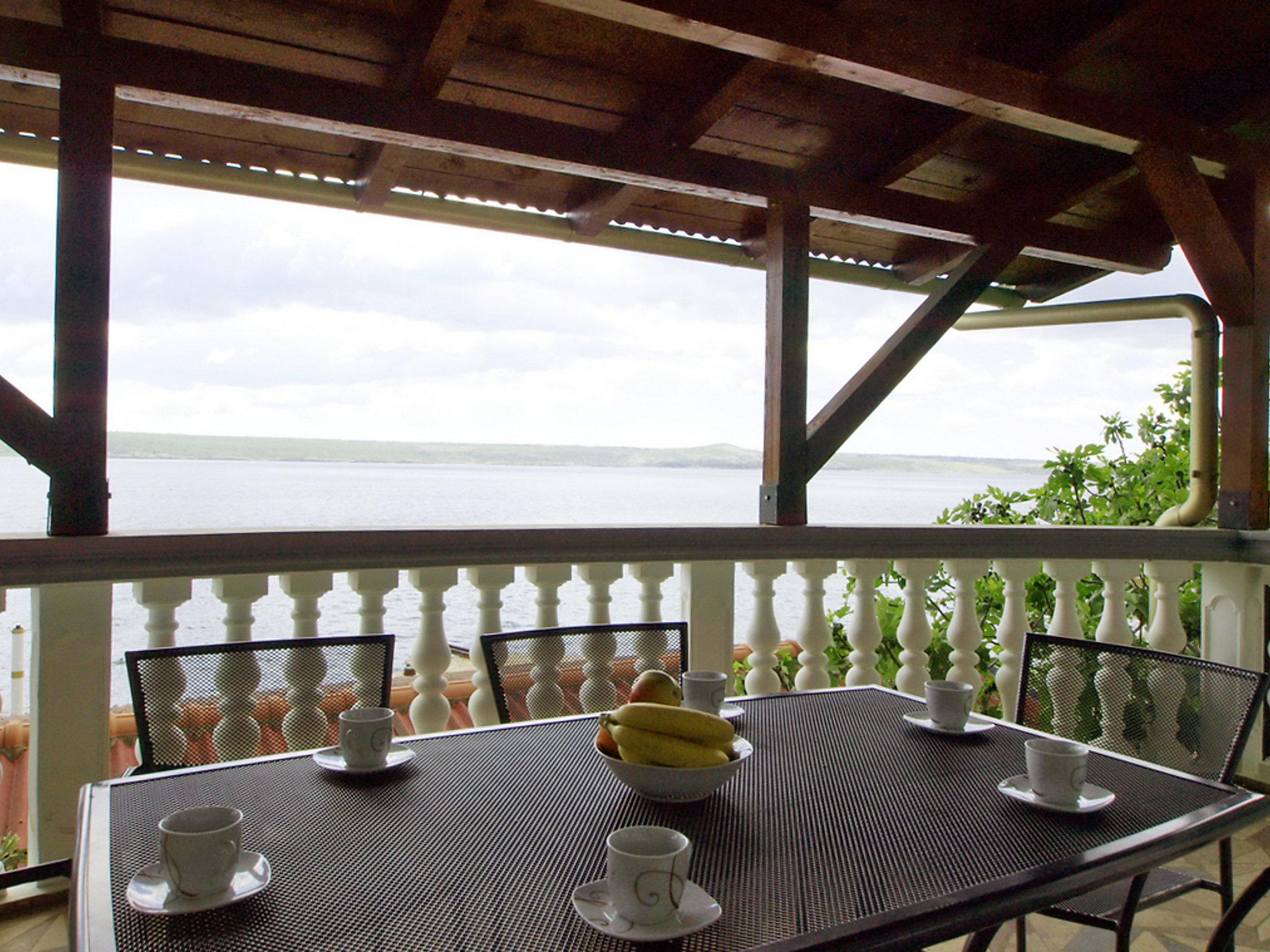 Photo 15 - Appartement de 3 chambres à Jasenice avec terrasse et vues à la mer