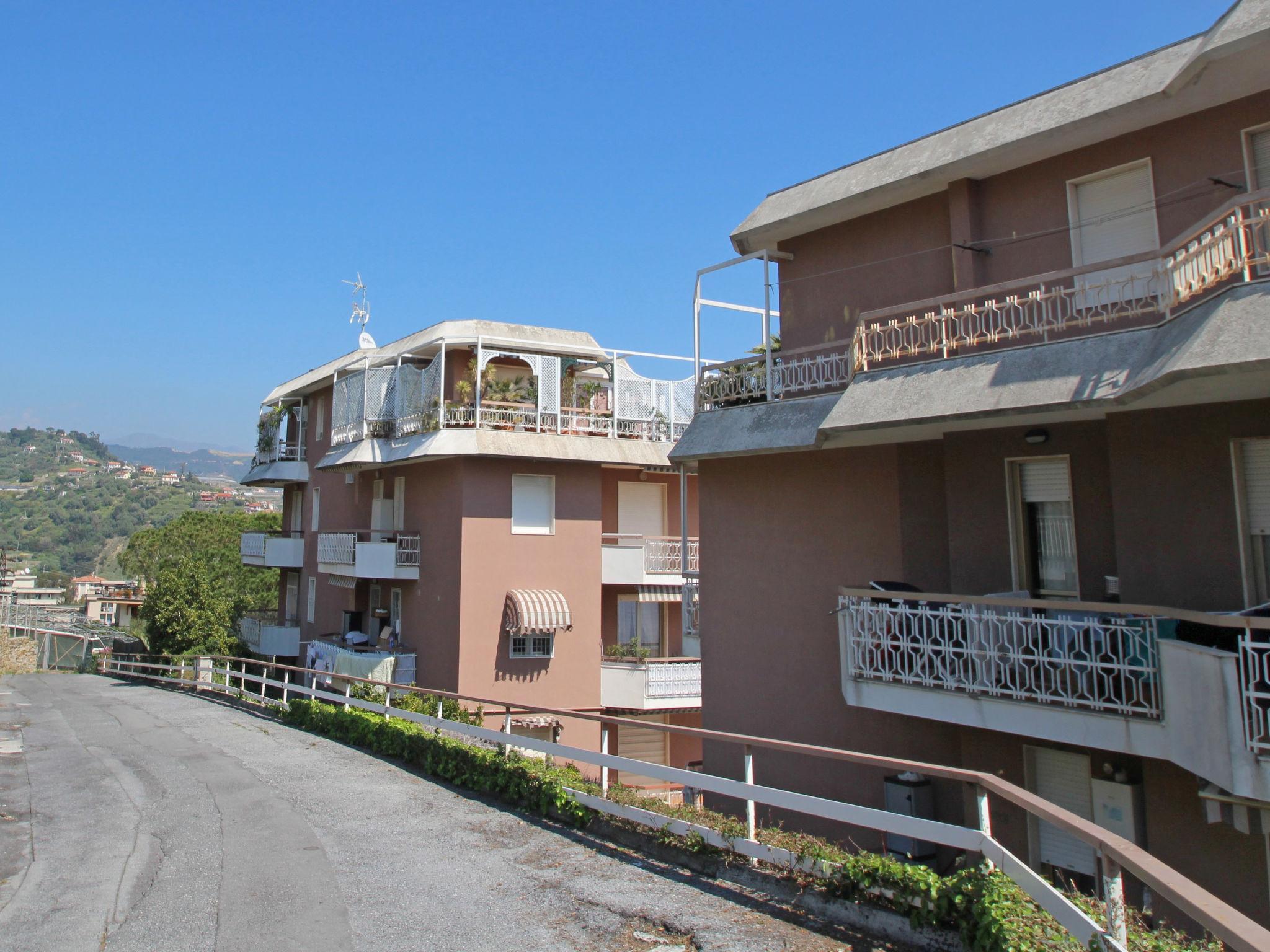 Photo 21 - 1 bedroom Apartment in Sanremo with terrace and sea view