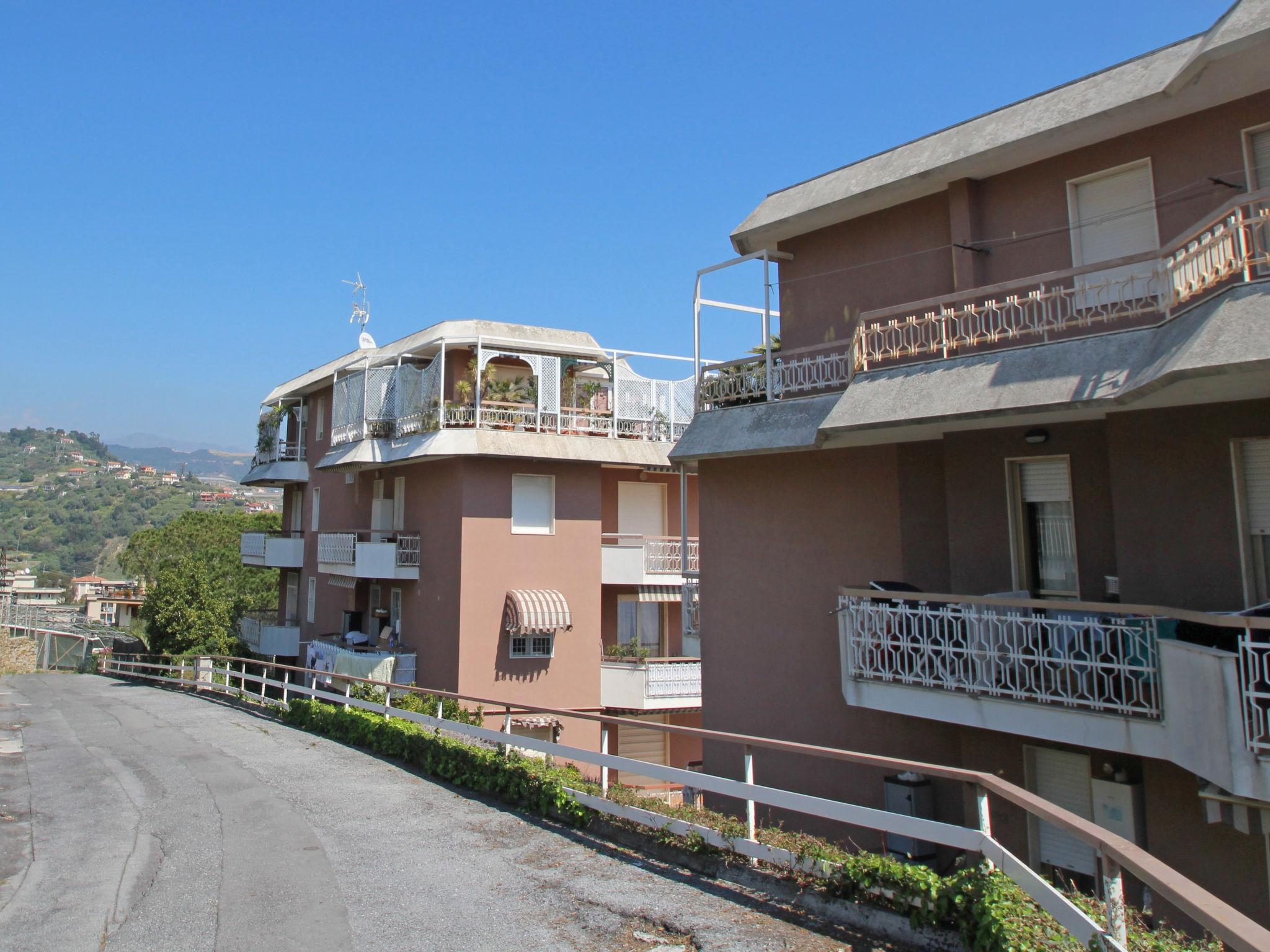 Photo 21 - 1 bedroom Apartment in Sanremo with terrace