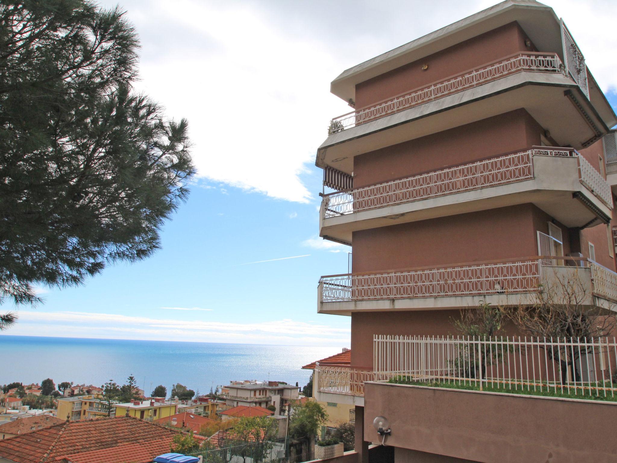 Foto 23 - Apartamento de 1 quarto em Sanremo com terraço e vistas do mar
