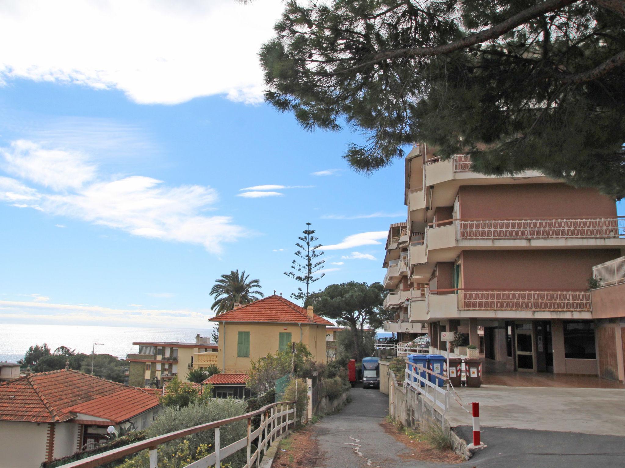 Foto 22 - Apartamento de 1 quarto em Sanremo com terraço e vistas do mar