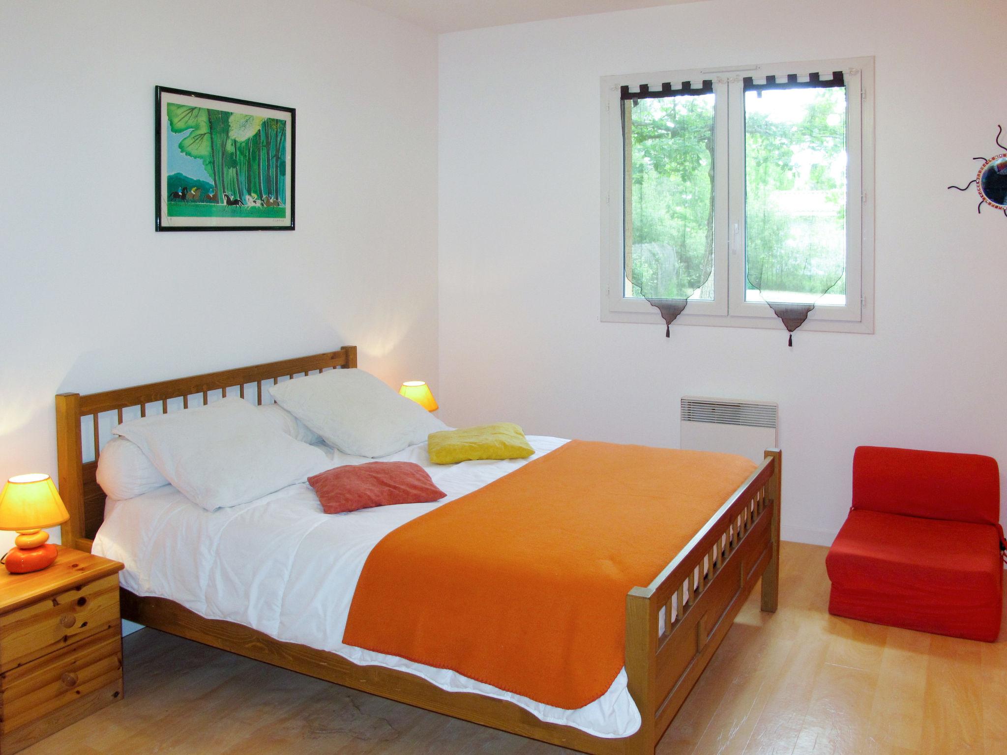 Foto 9 - Casa con 3 camere da letto a Naujac-sur-Mer con piscina privata e vista mare