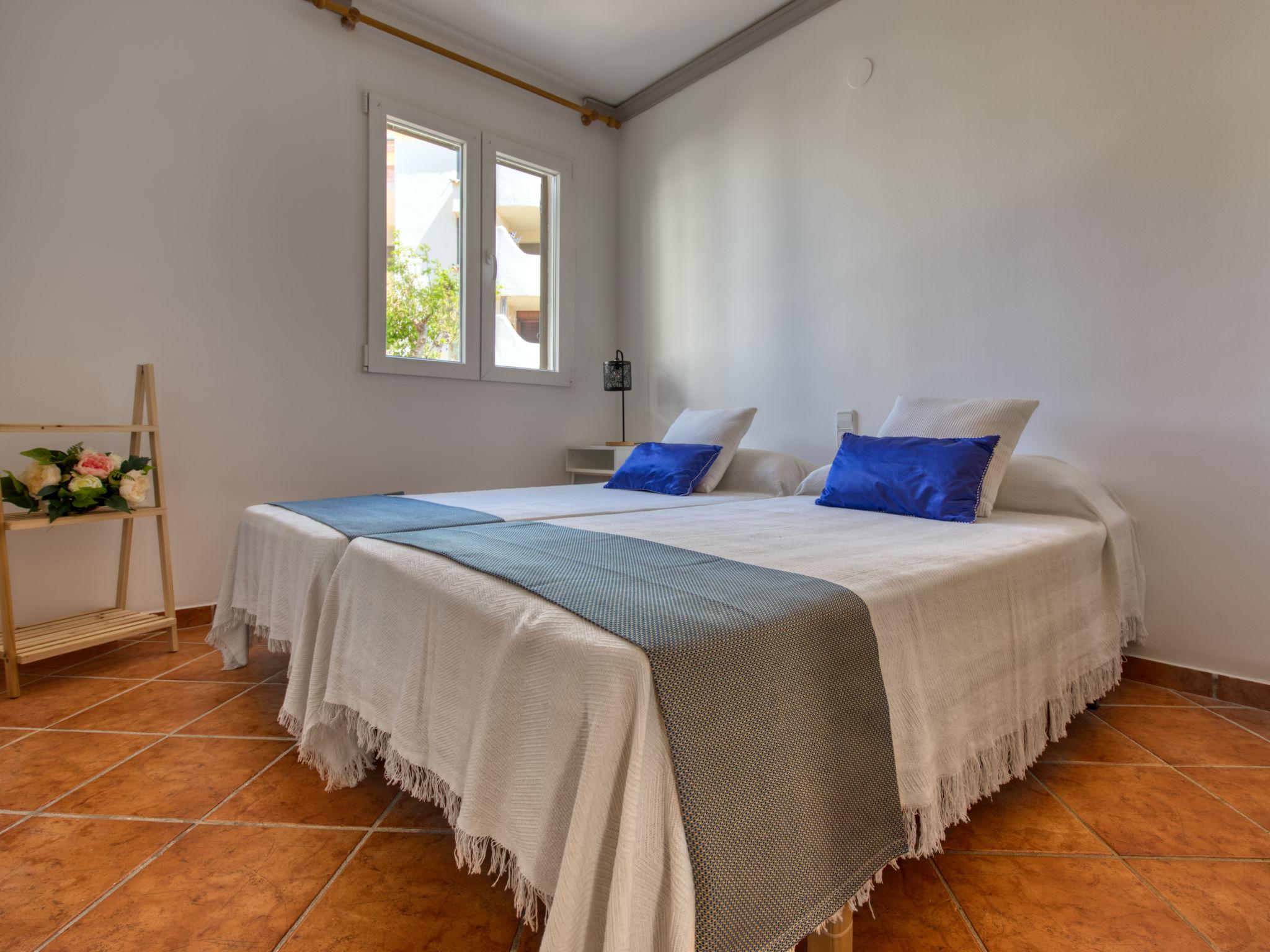 Foto 10 - Appartamento con 2 camere da letto a Dénia con piscina e vista mare