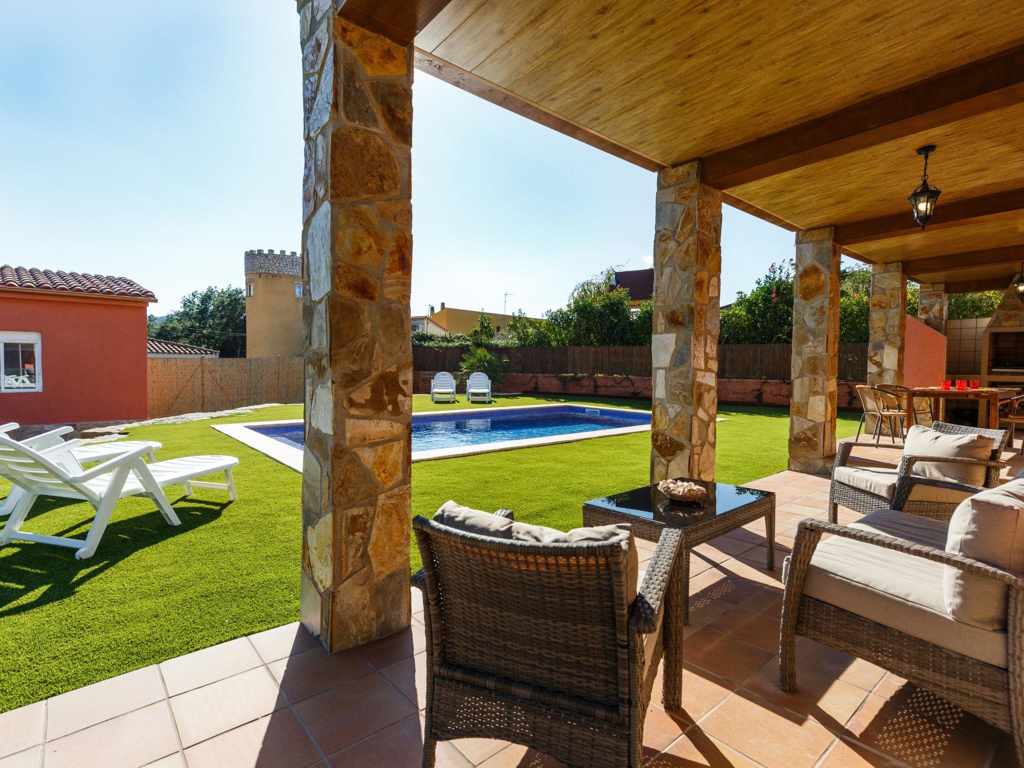 Photo 3 - Maison de 5 chambres à Caldes de Malavella avec piscine privée et vues à la mer