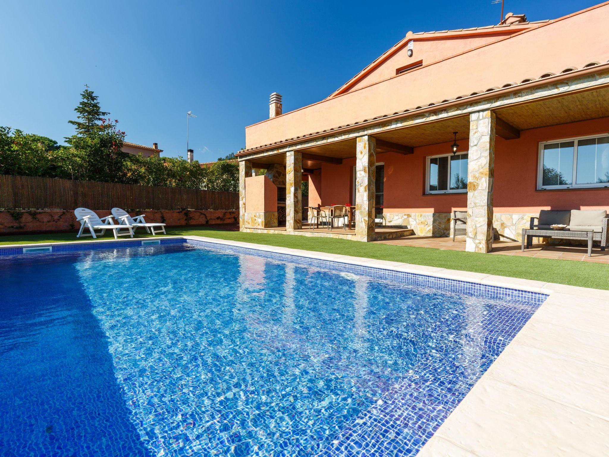 Photo 24 - Maison de 5 chambres à Caldes de Malavella avec piscine privée et vues à la mer