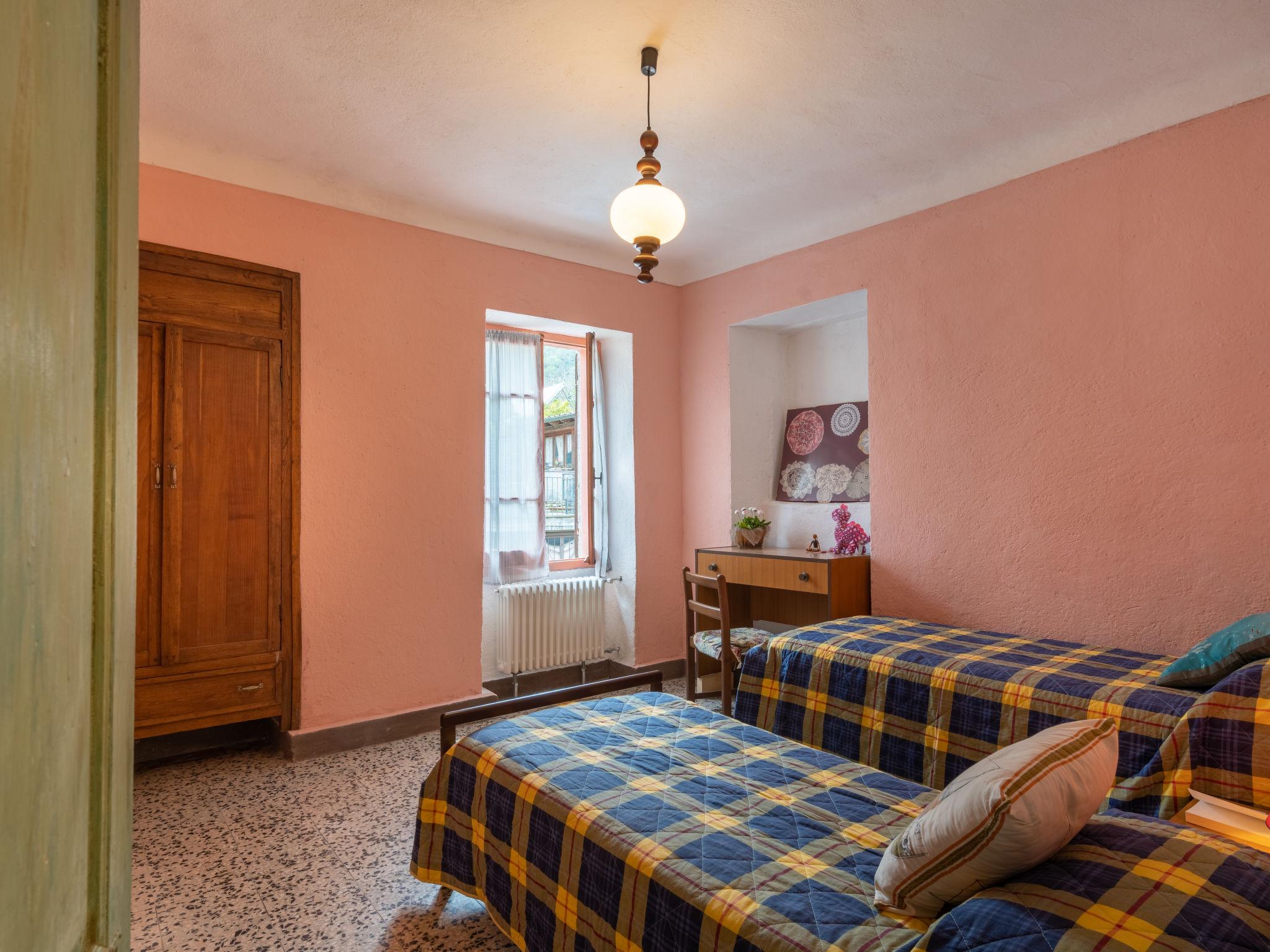 Foto 15 - Casa con 4 camere da letto a Stellanello con terrazza e vista mare