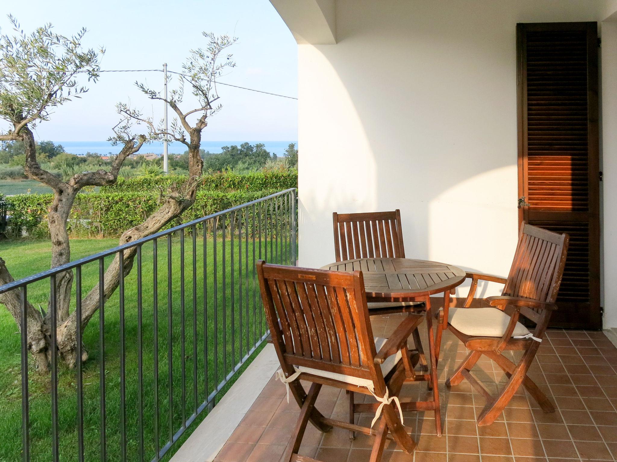 Photo 8 - 2 bedroom Apartment in Pineto with private pool and garden