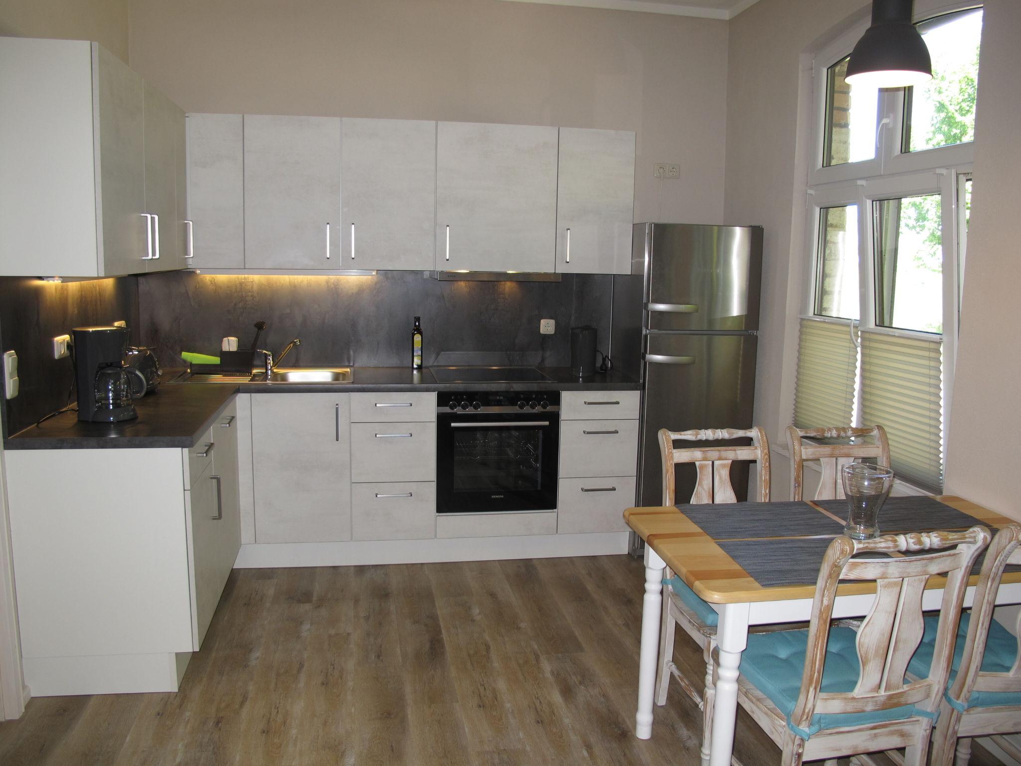 Photo 3 - 1 bedroom Apartment in Ribnitz-Damgarten with garden and sea view