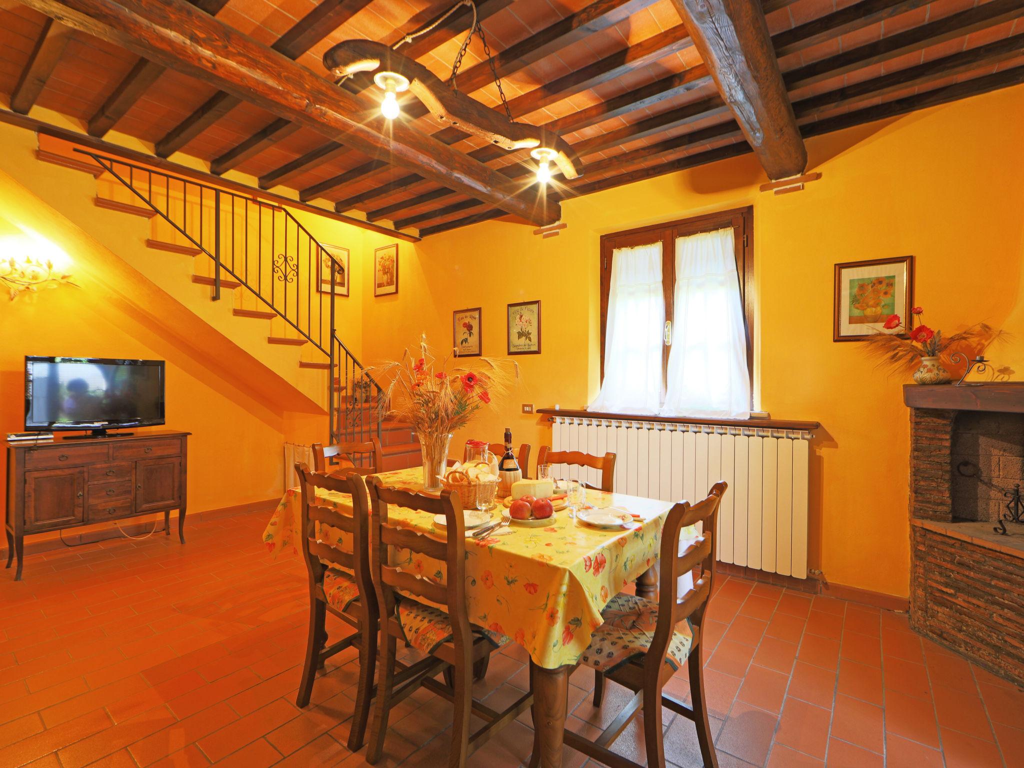 Photo 10 - 2 bedroom House in Montaione with swimming pool and garden