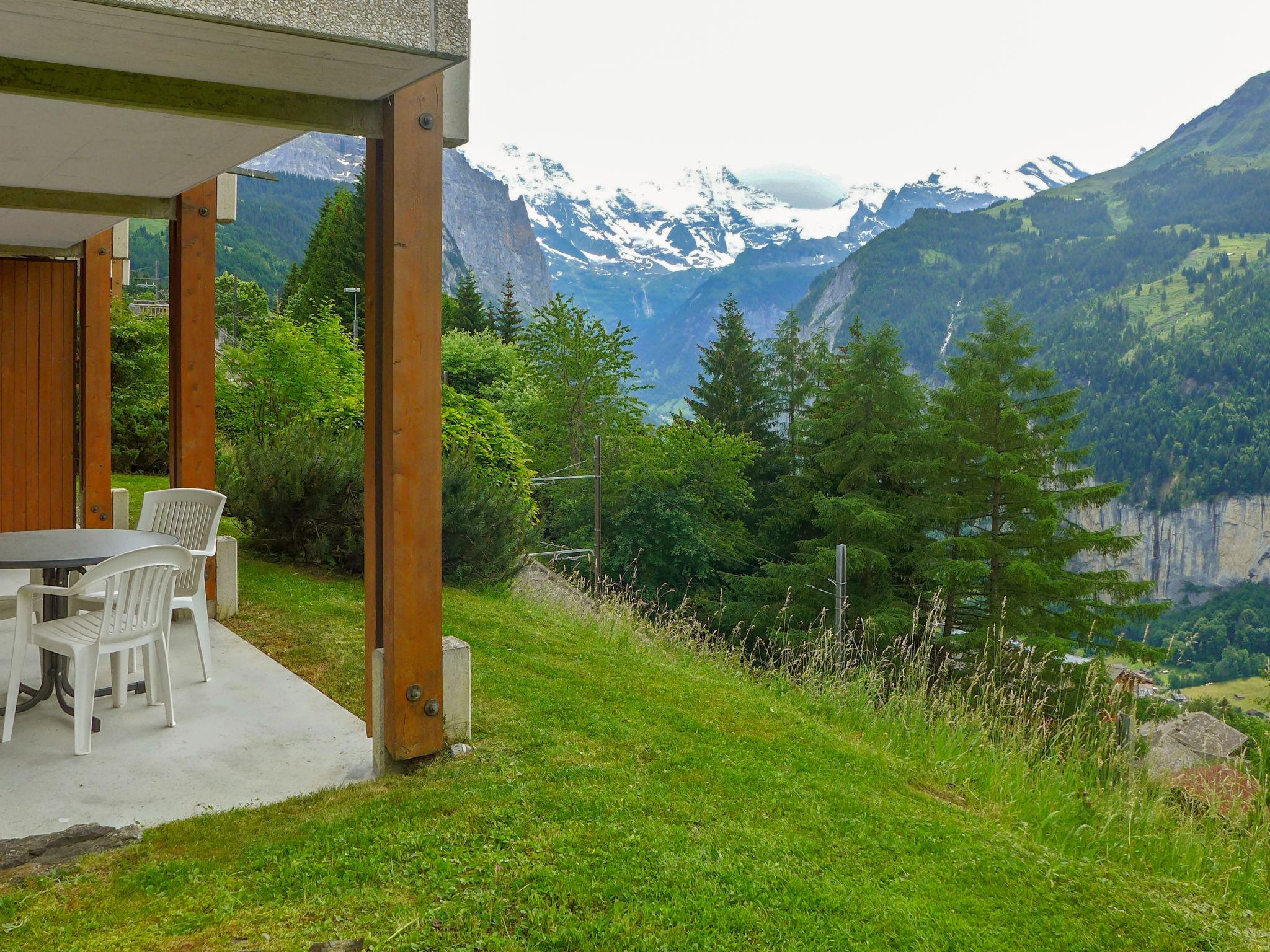 Photo 11 - Appartement de 1 chambre à Lauterbrunnen avec terrasse et vues sur la montagne