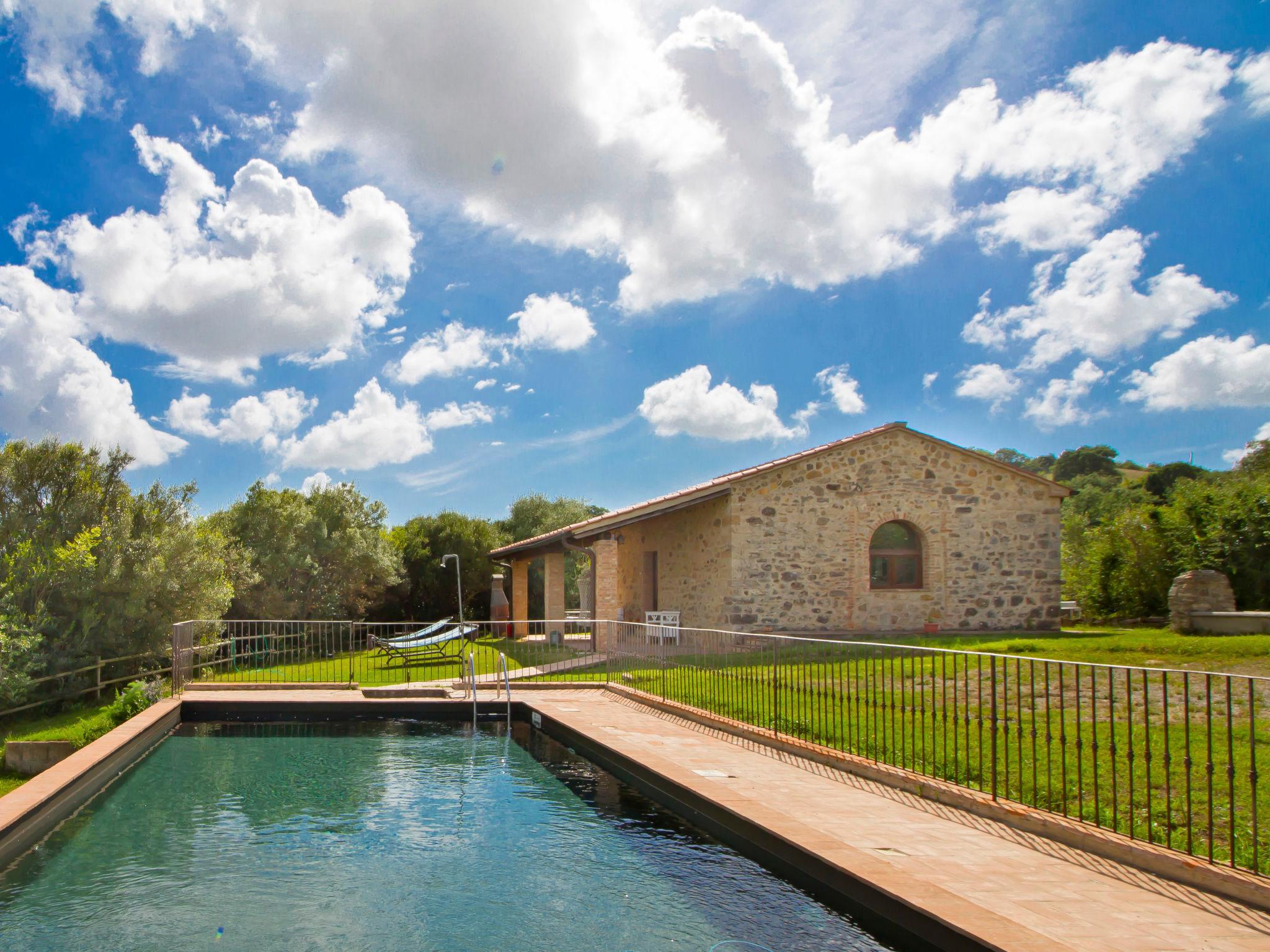 Photo 1 - Maison de 2 chambres à Campagnatico avec piscine privée et vues à la mer