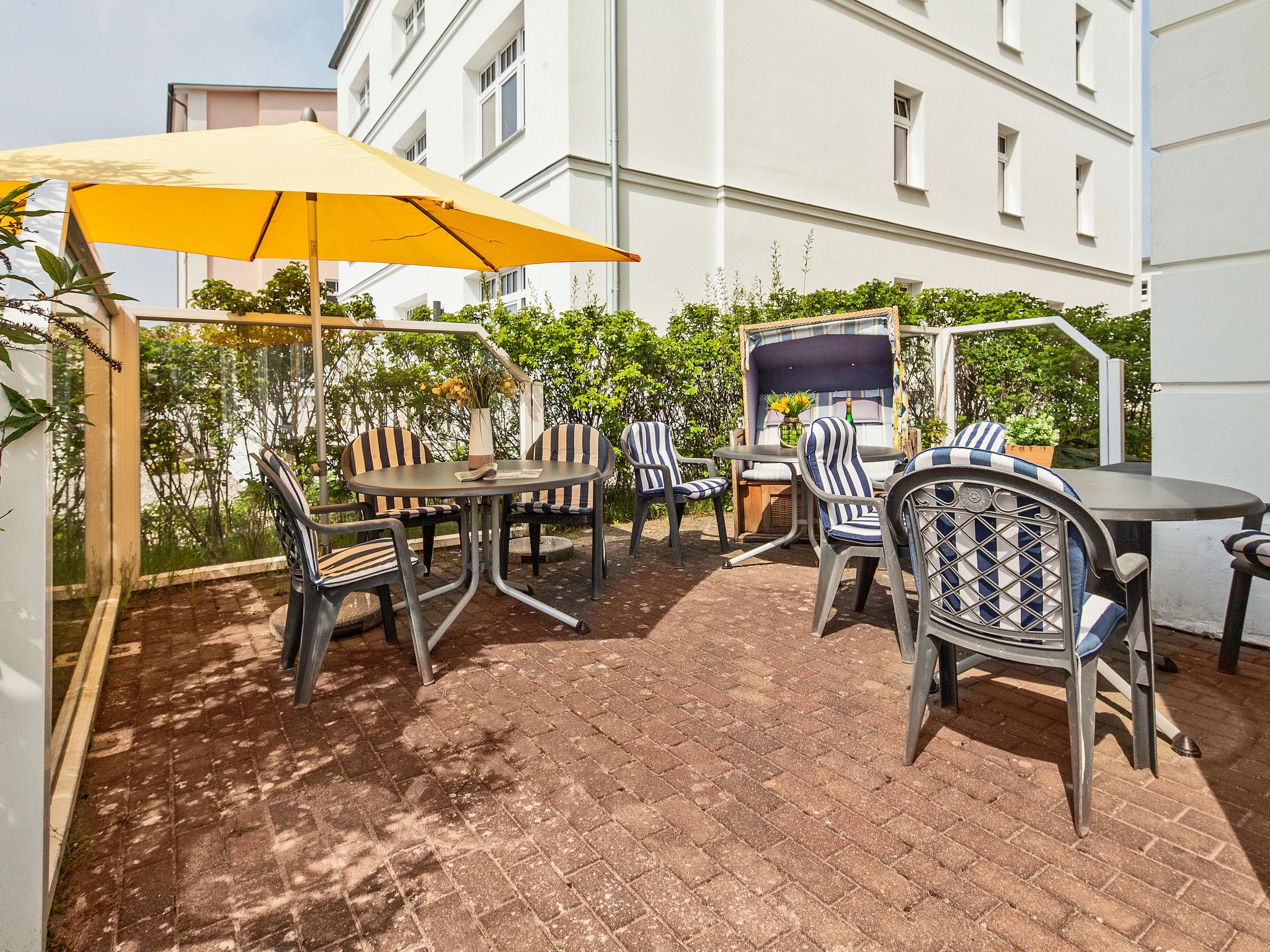 Photo 2 - Appartement en Sellin avec terrasse et vues à la mer