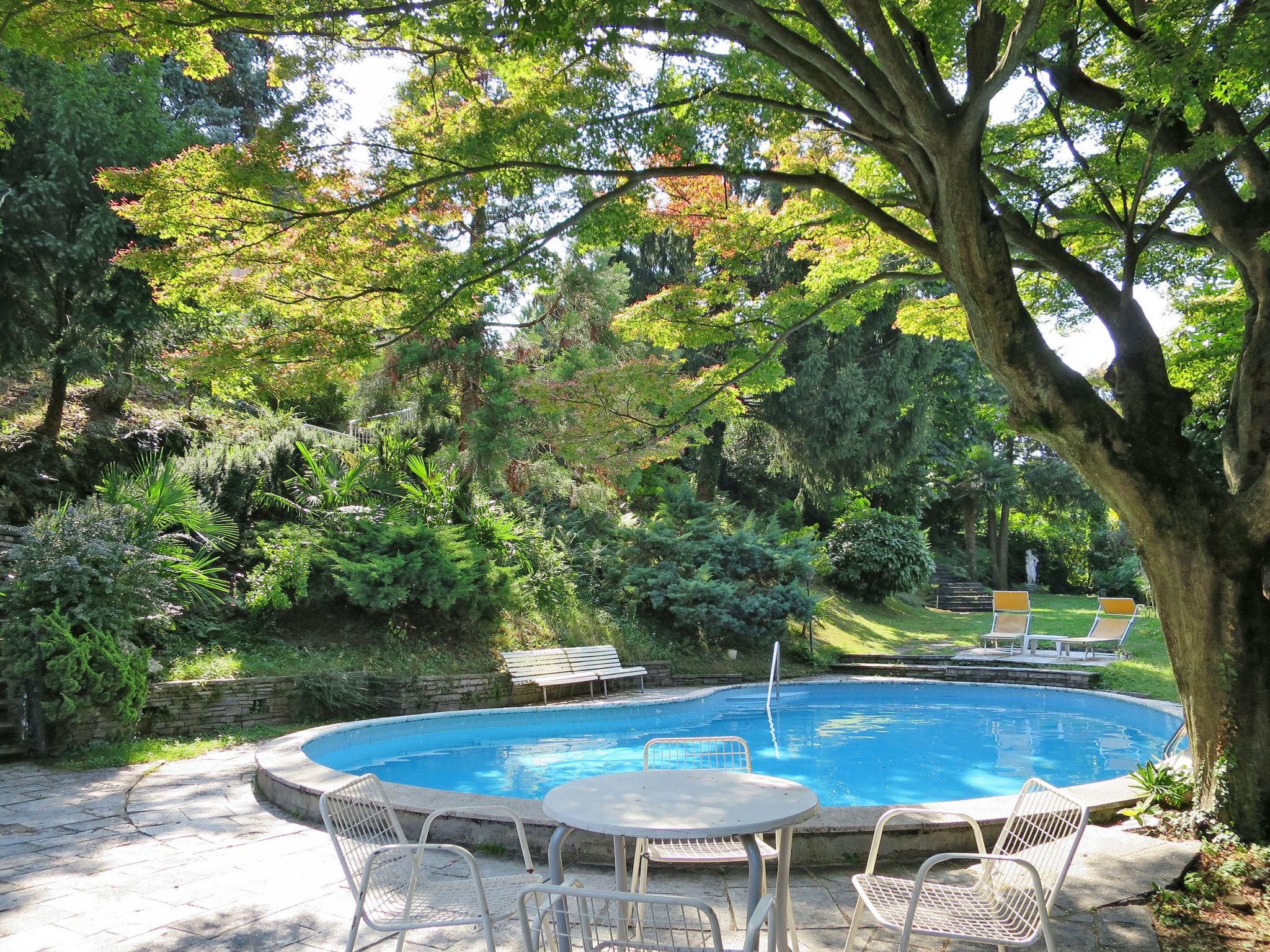 Foto 3 - Casa de 4 habitaciones en Porto Valtravaglia con piscina privada y vistas a la montaña