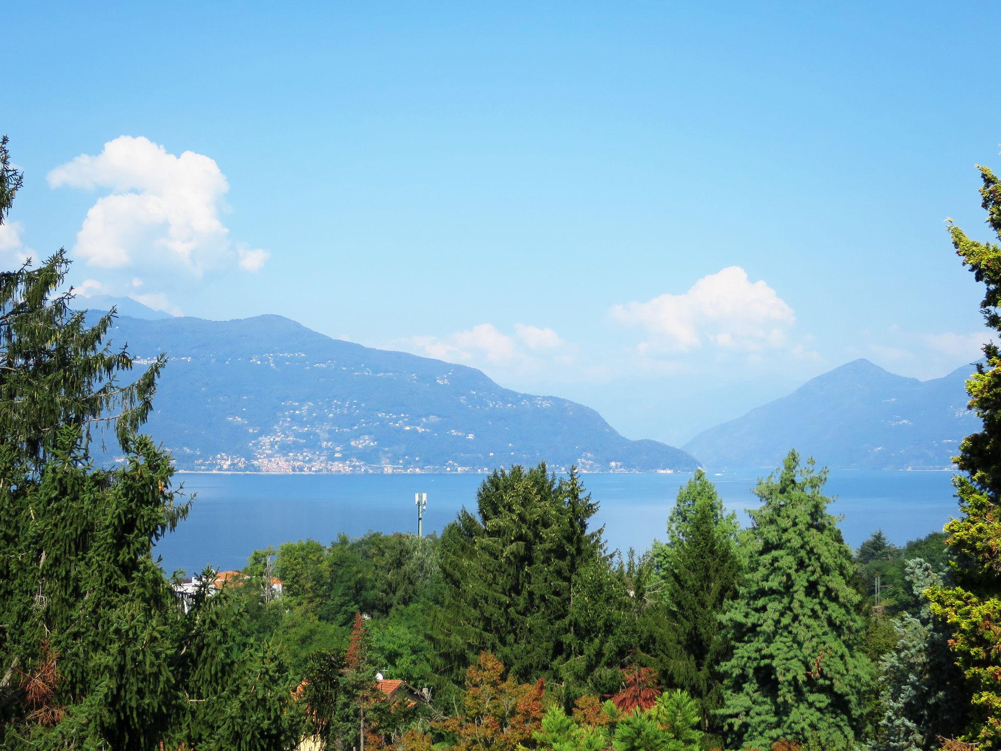 Foto 4 - Haus mit 4 Schlafzimmern in Porto Valtravaglia mit privater pool und blick auf die berge