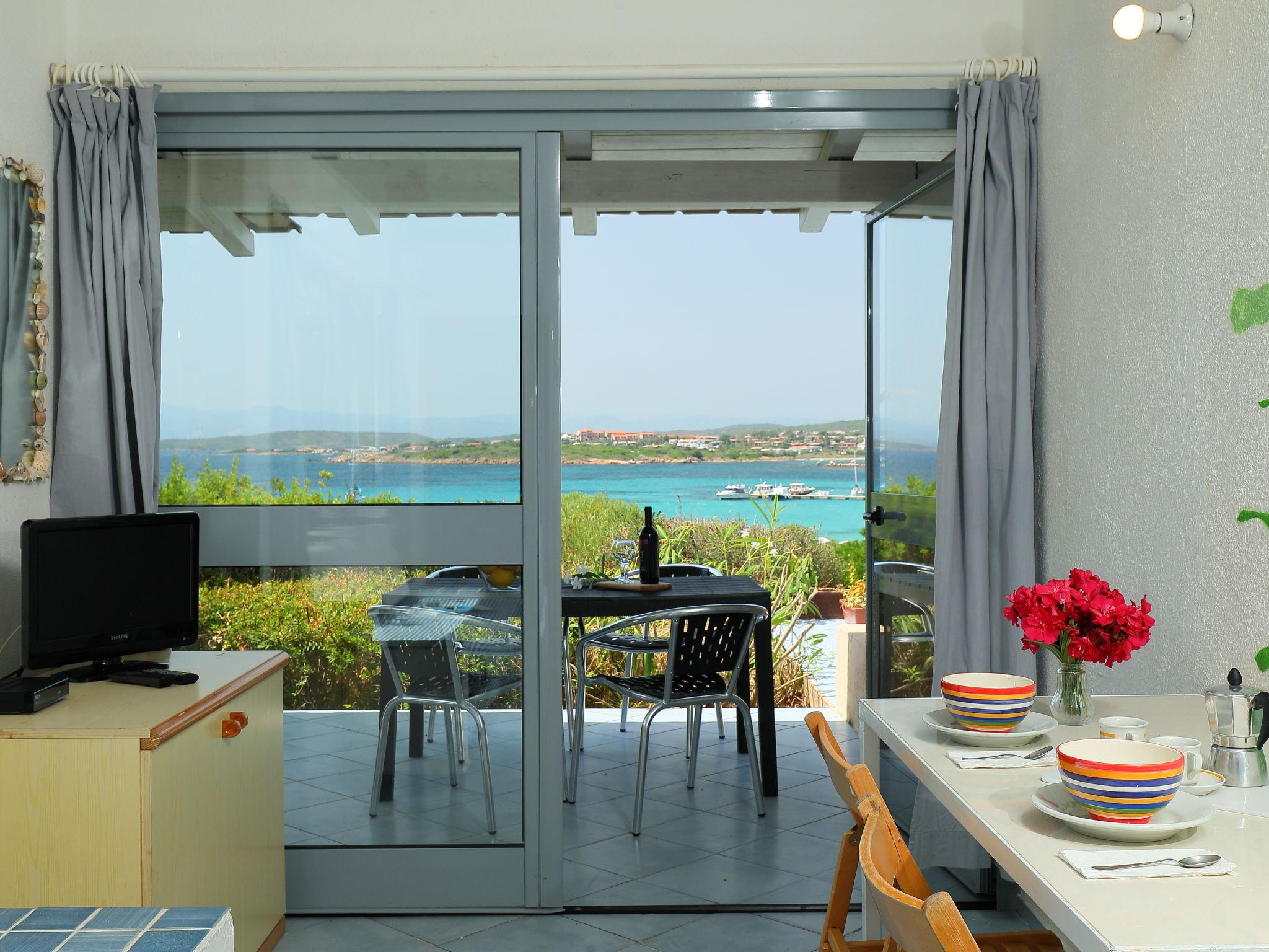 Foto 8 - Apartamento de 1 habitación en Golfo Aranci con jardín y vistas al mar