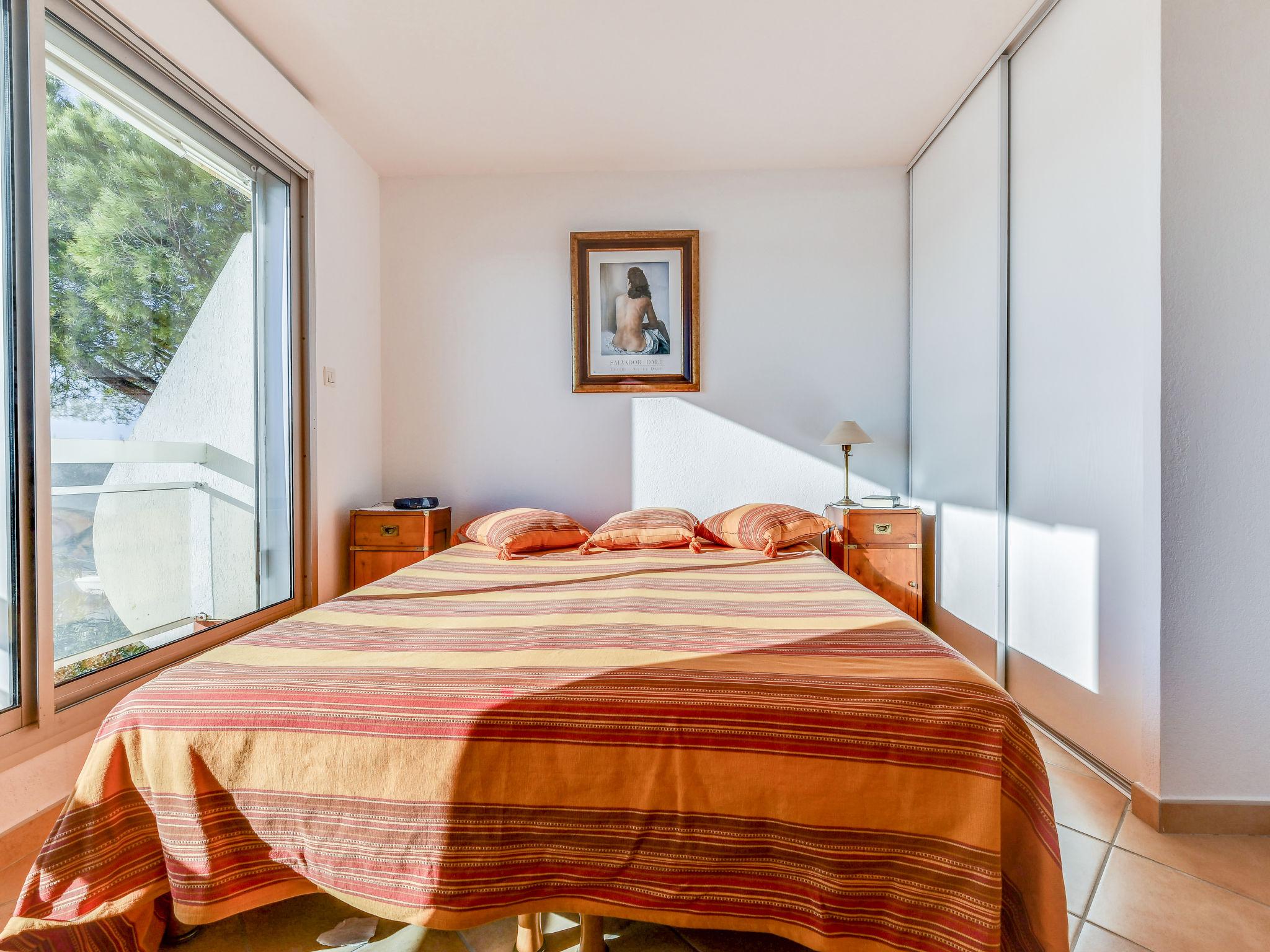 Foto 4 - Casa con 2 camere da letto a Le Grau-du-Roi con terrazza e vista mare