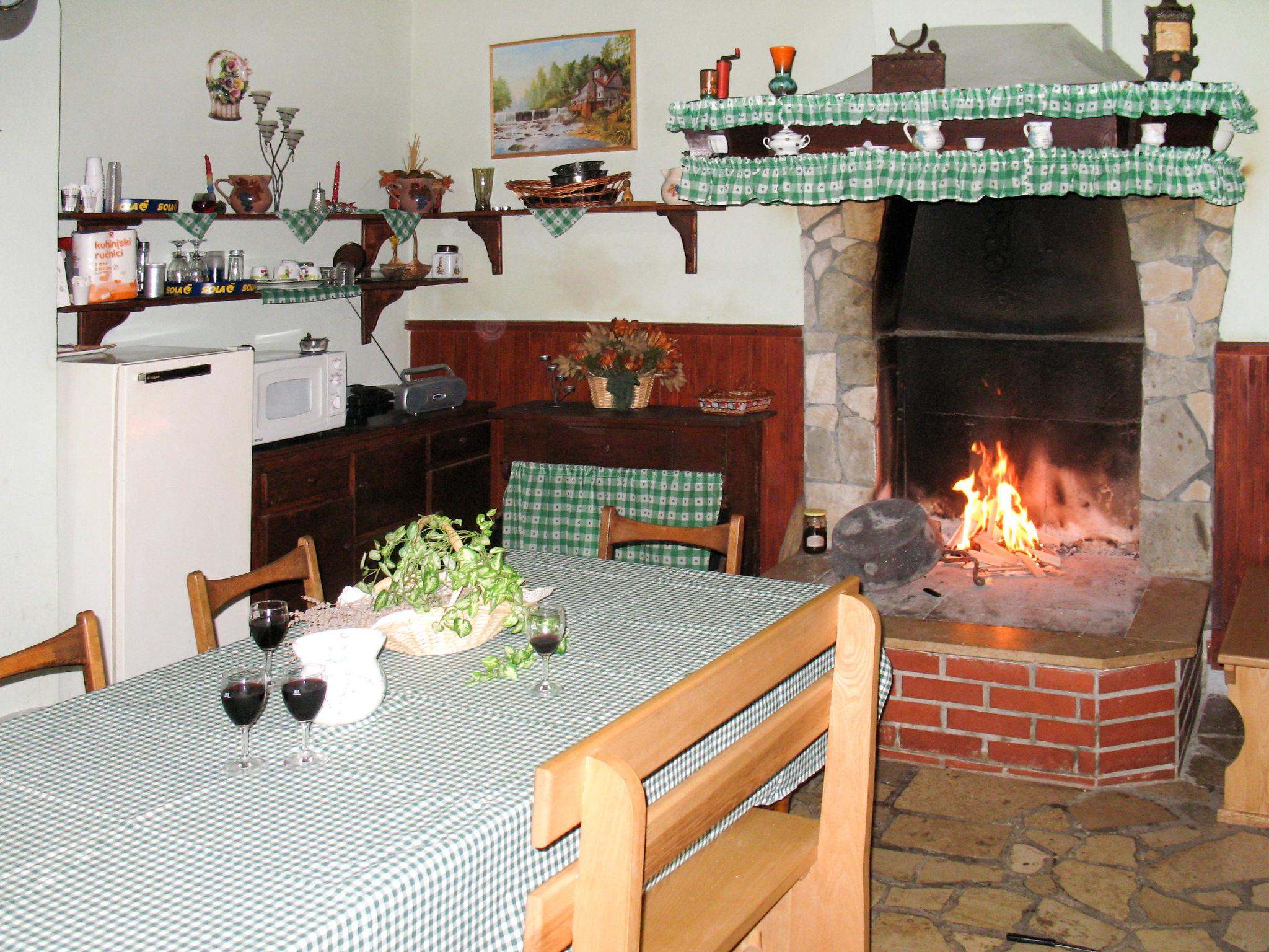 Photo 38 - Maison de 2 chambres à Svetvinčenat avec piscine et jardin