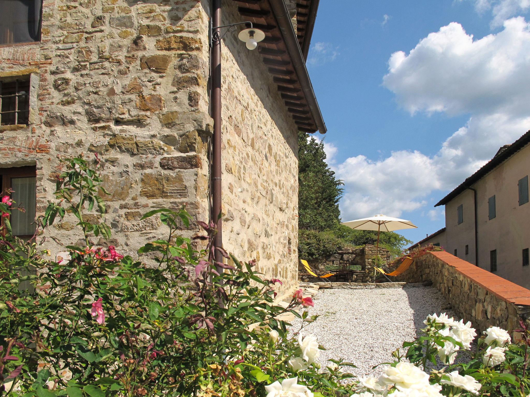 Foto 15 - Appartamento con 1 camera da letto a Sesto Fiorentino con piscina e giardino