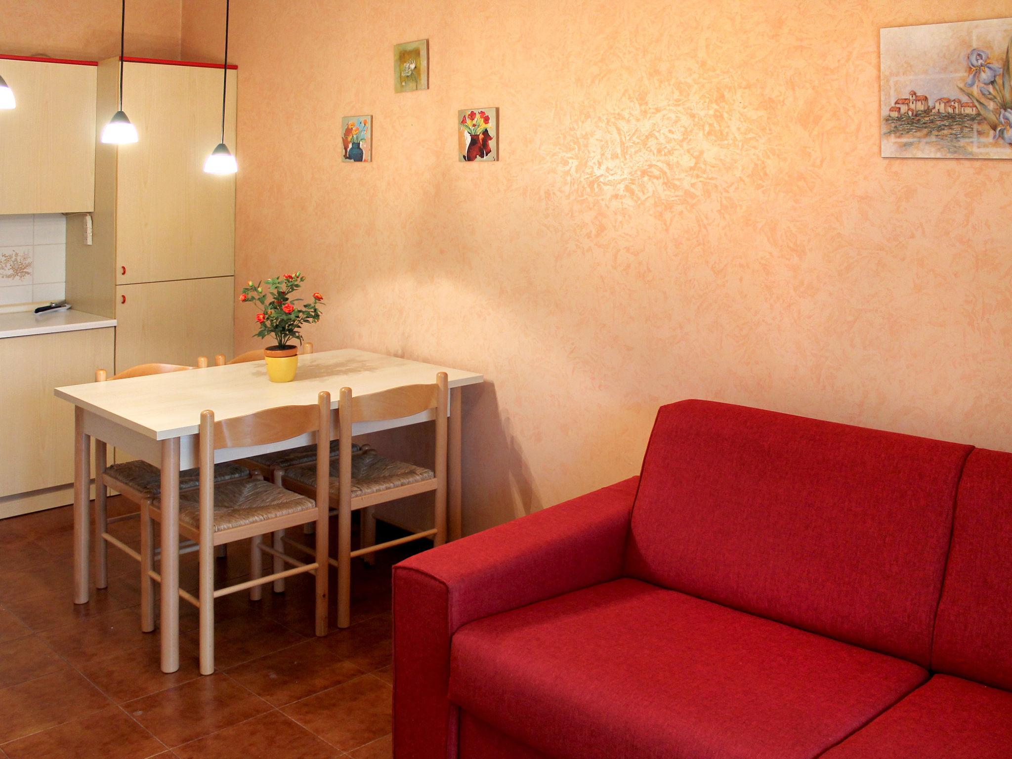 Photo 7 - 1 bedroom Apartment in Lazise with swimming pool and garden