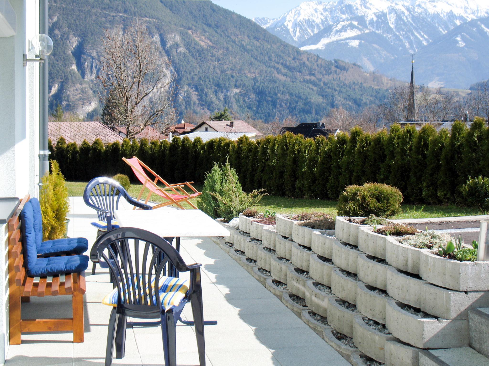 Photo 2 - Appartement de 2 chambres à Imst avec jardin et vues sur la montagne