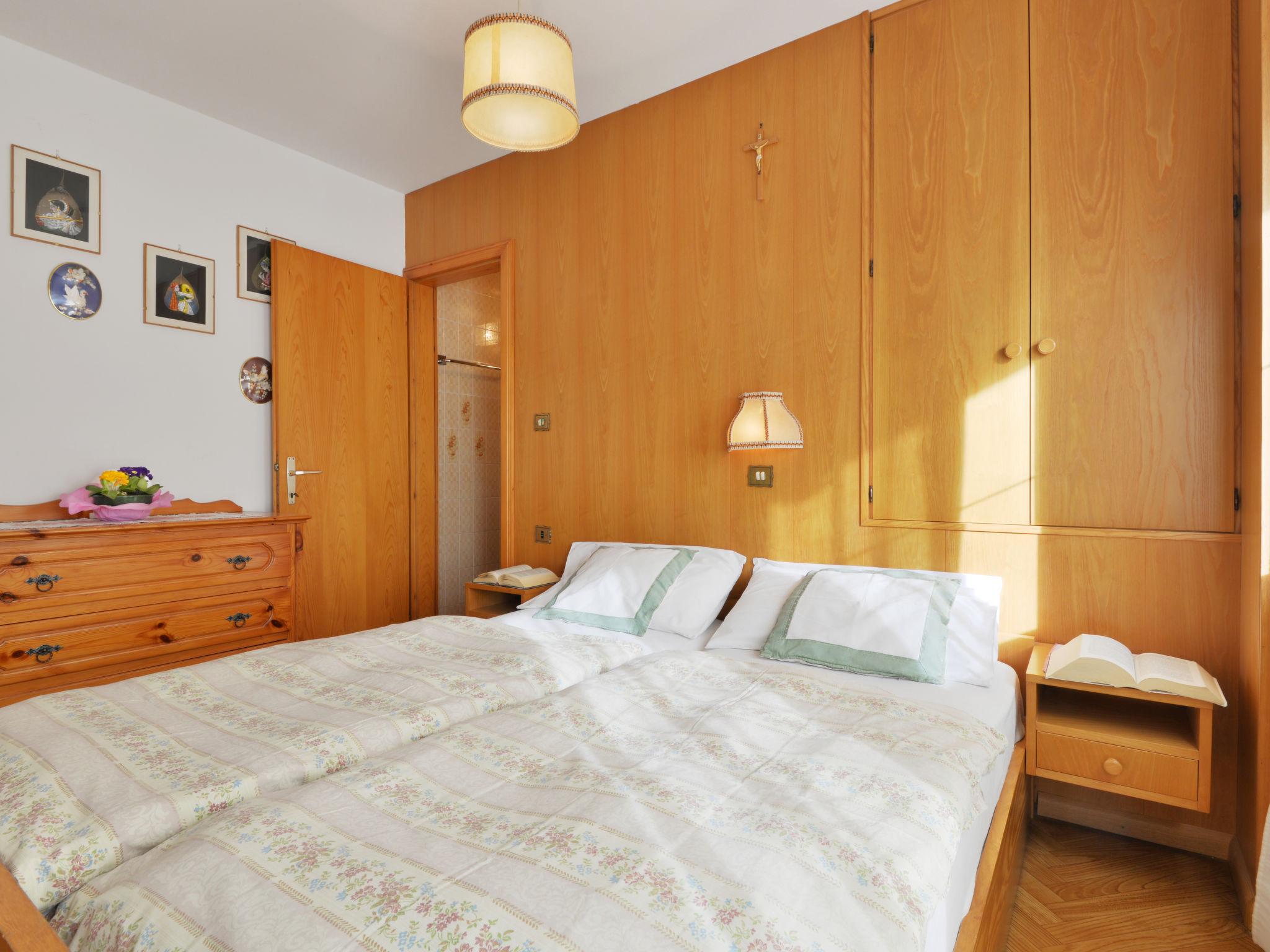 Foto 12 - Apartment mit 3 Schlafzimmern in San Giovanni di Fassa-Sèn Jan mit garten