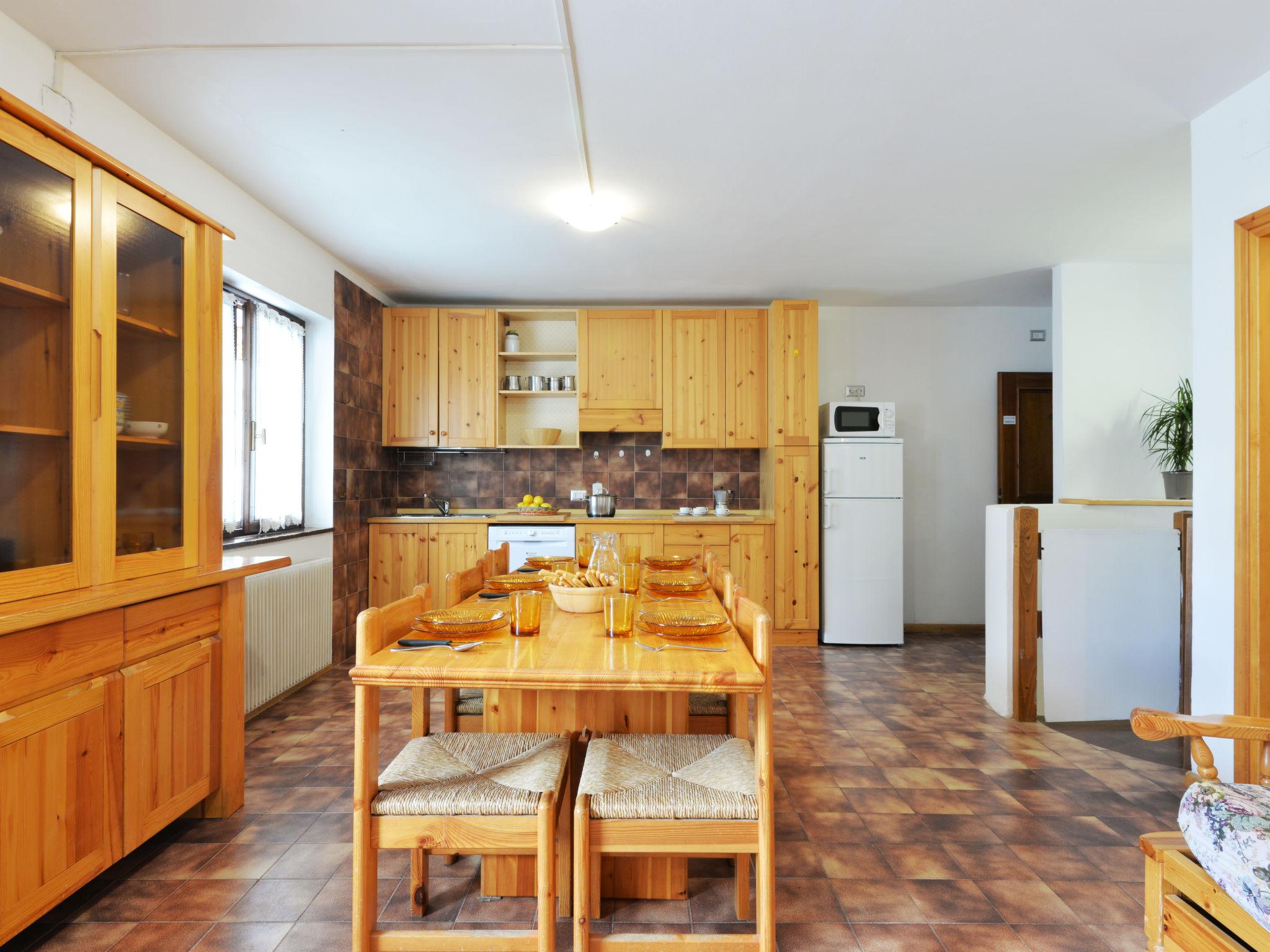 Photo 9 - Appartement de 3 chambres à Canazei avec vues sur la montagne