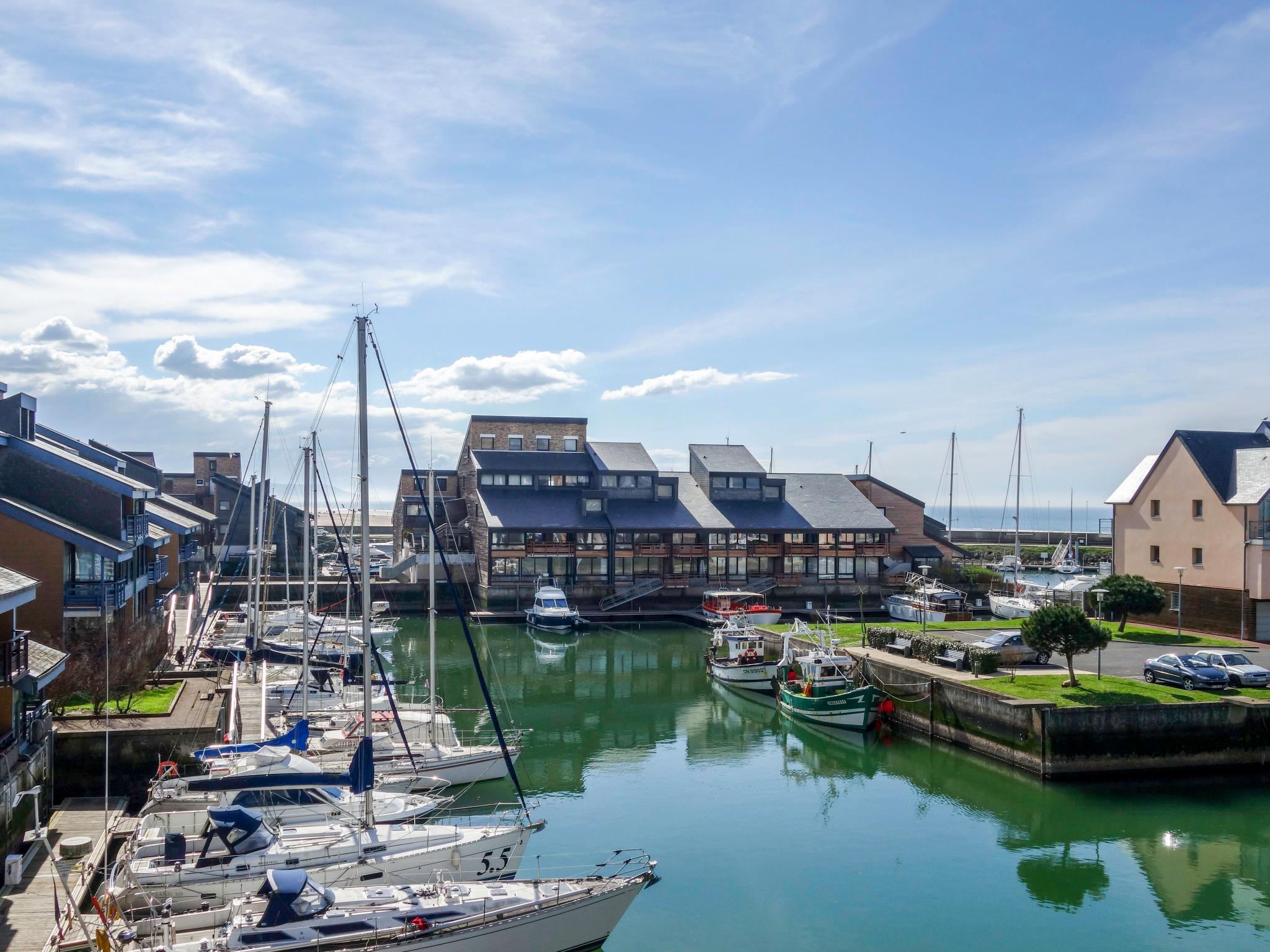 Foto 2 - Appartamento con 2 camere da letto a Deauville con vista mare