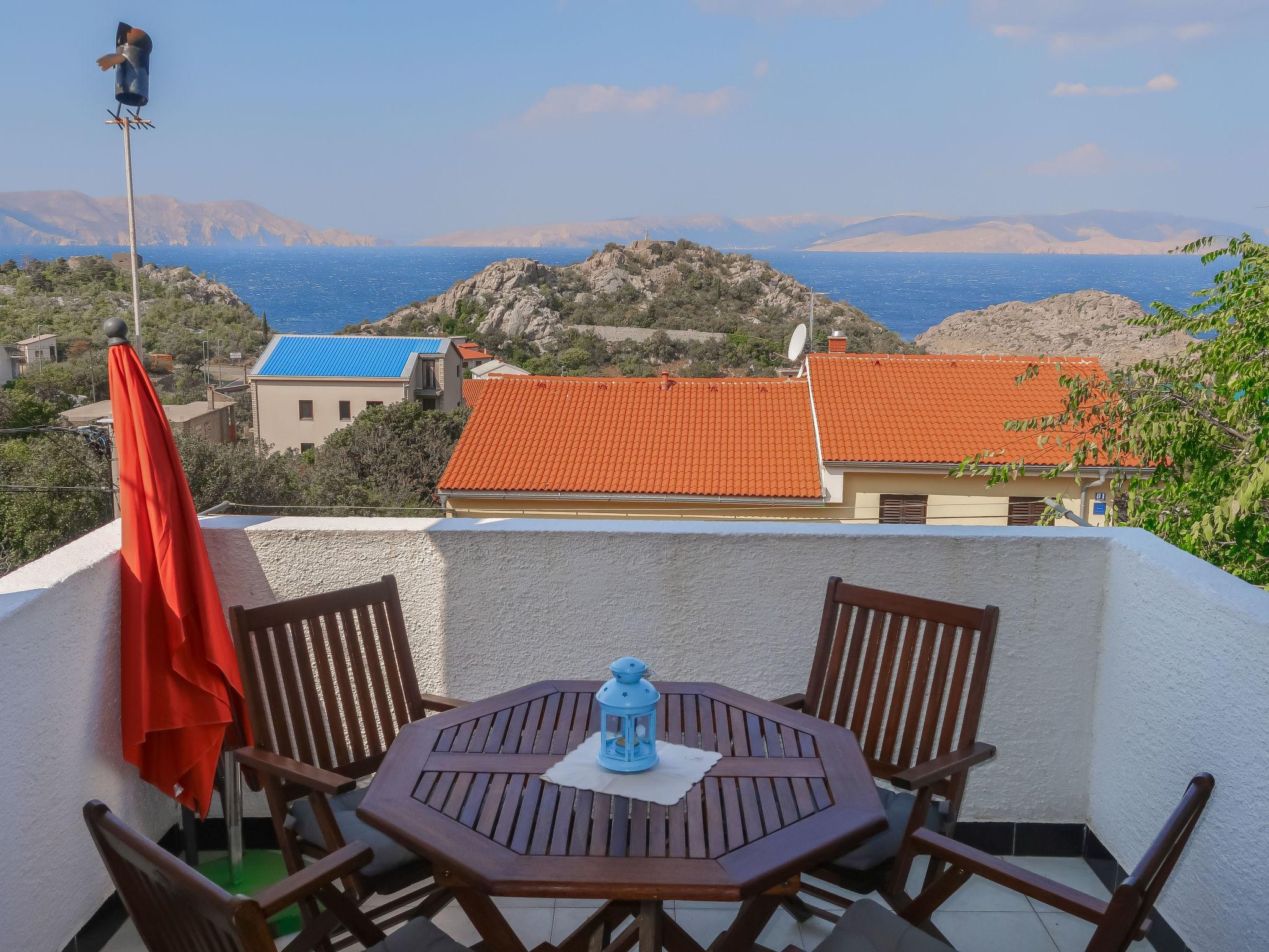Foto 1 - Apartamento de 2 quartos em Senj com terraço e vistas do mar