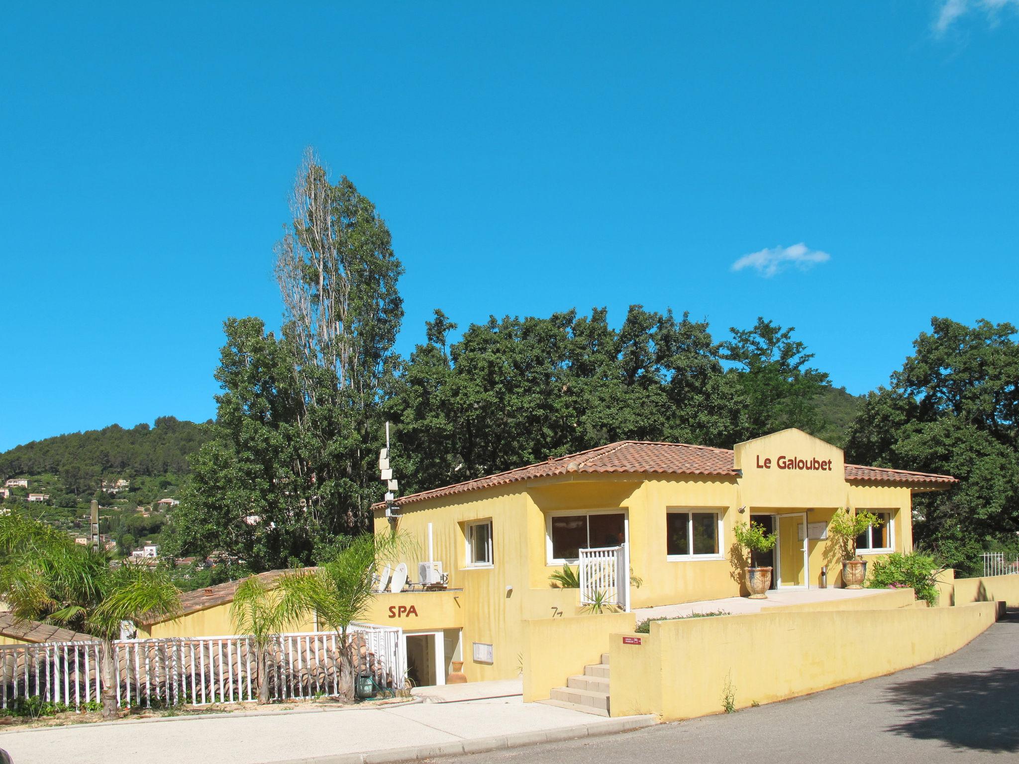 Photo 15 - Maison de 2 chambres à Solliès-Toucas avec piscine et jardin