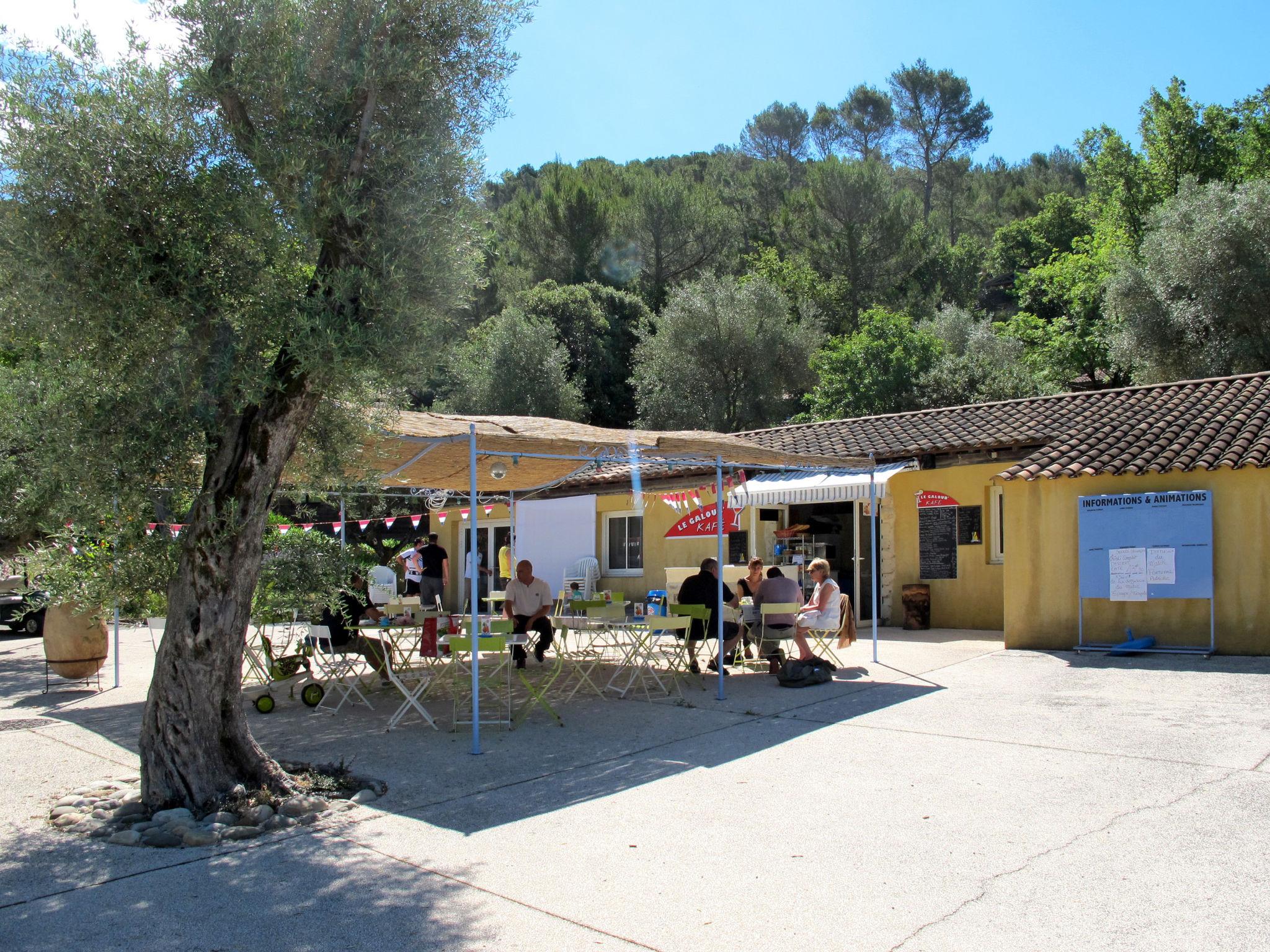 Foto 17 - Casa con 2 camere da letto a Solliès-Toucas con piscina e giardino