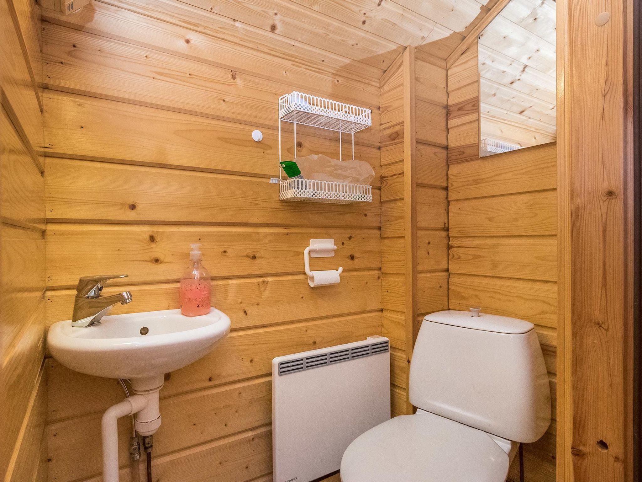 Foto 19 - Casa de 3 habitaciones en Kaavi con sauna