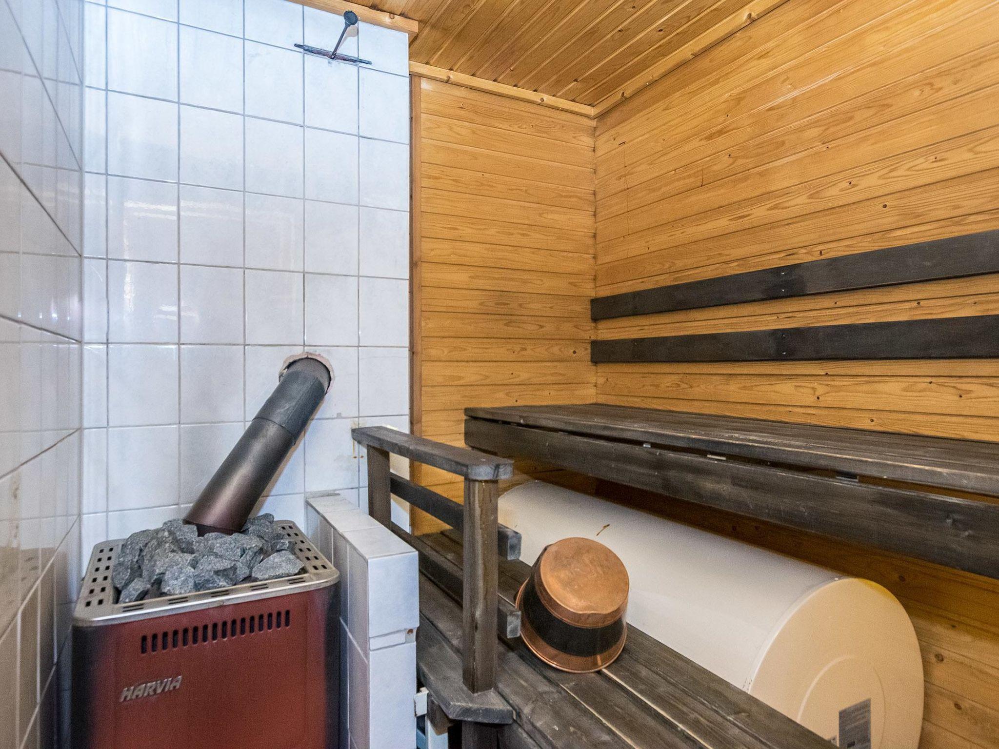 Foto 17 - Casa de 3 habitaciones en Kaavi con sauna