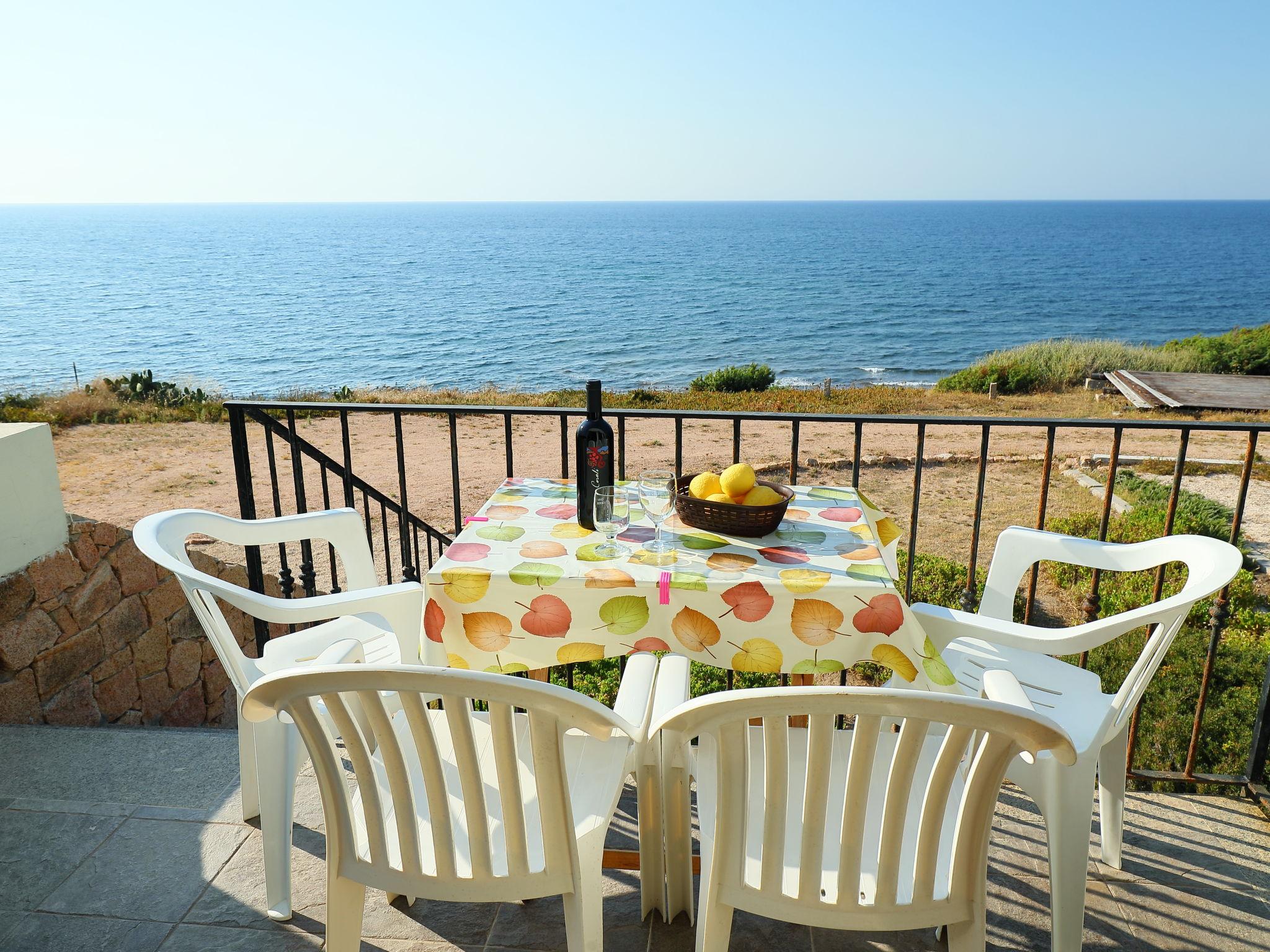 Foto 1 - Apartamento de 1 habitación en Valledoria con vistas al mar