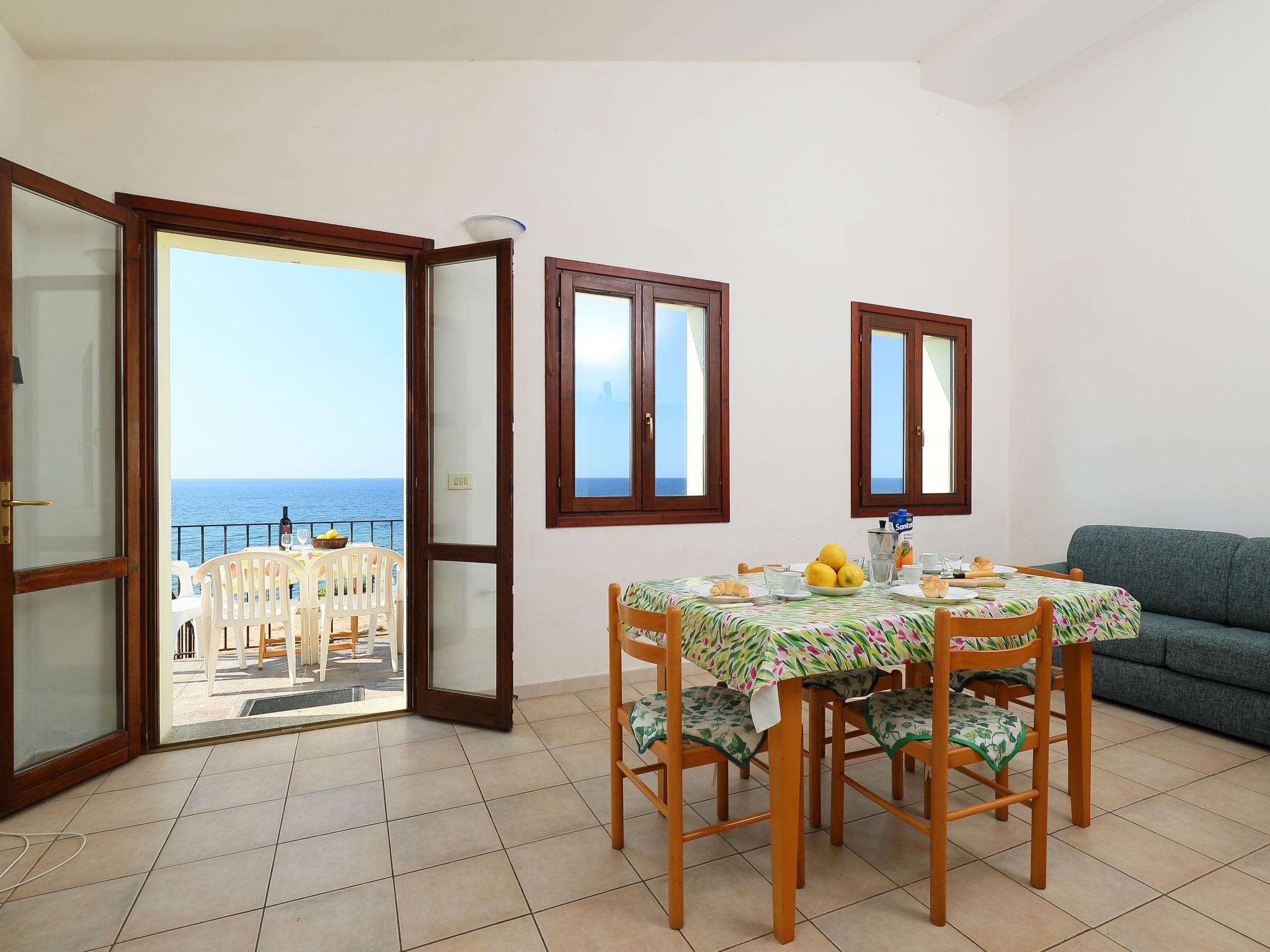 Foto 5 - Apartamento de 1 quarto em Valledoria com vistas do mar
