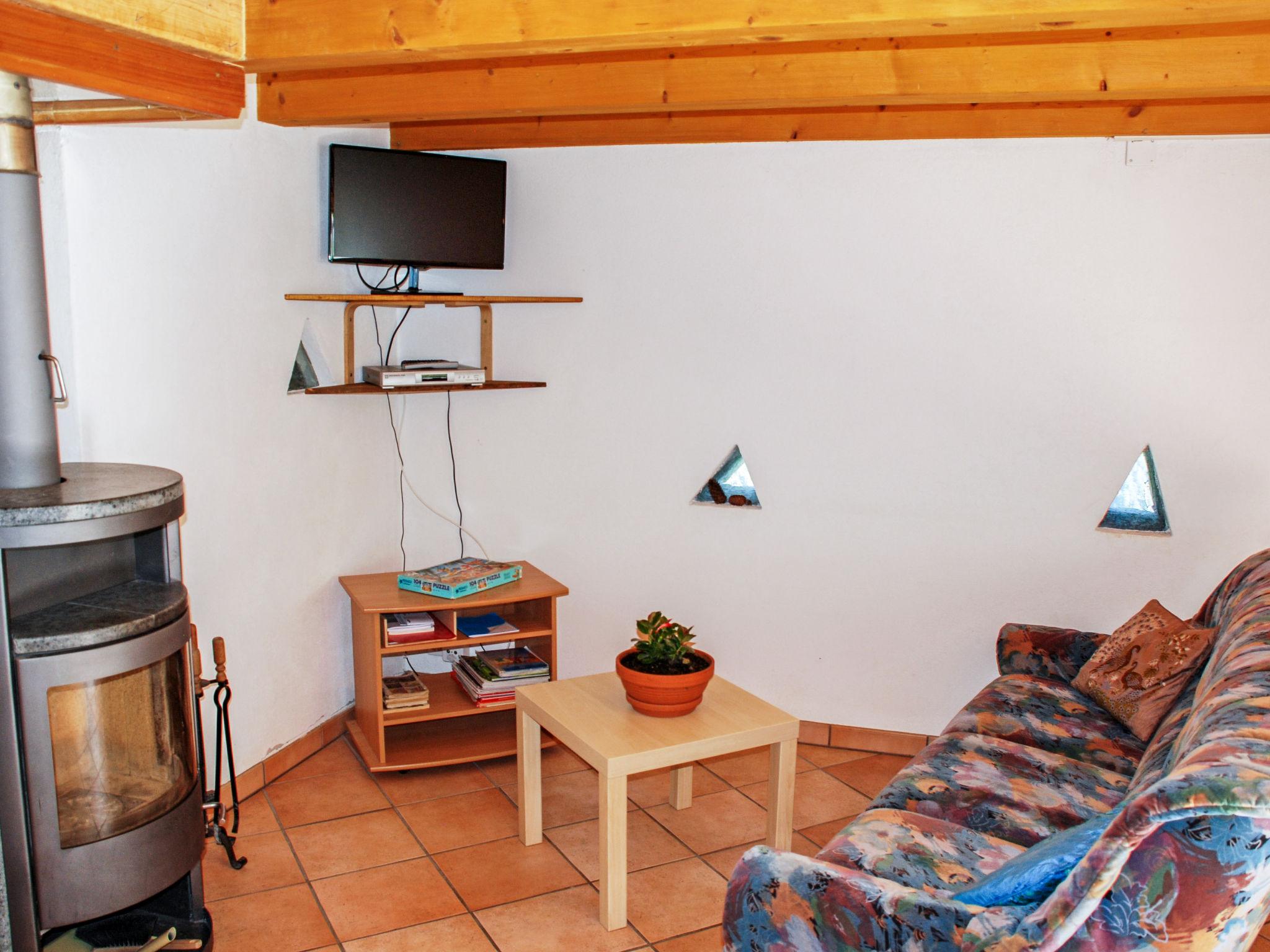 Photo 9 - House in Serravalle with garden and mountain view