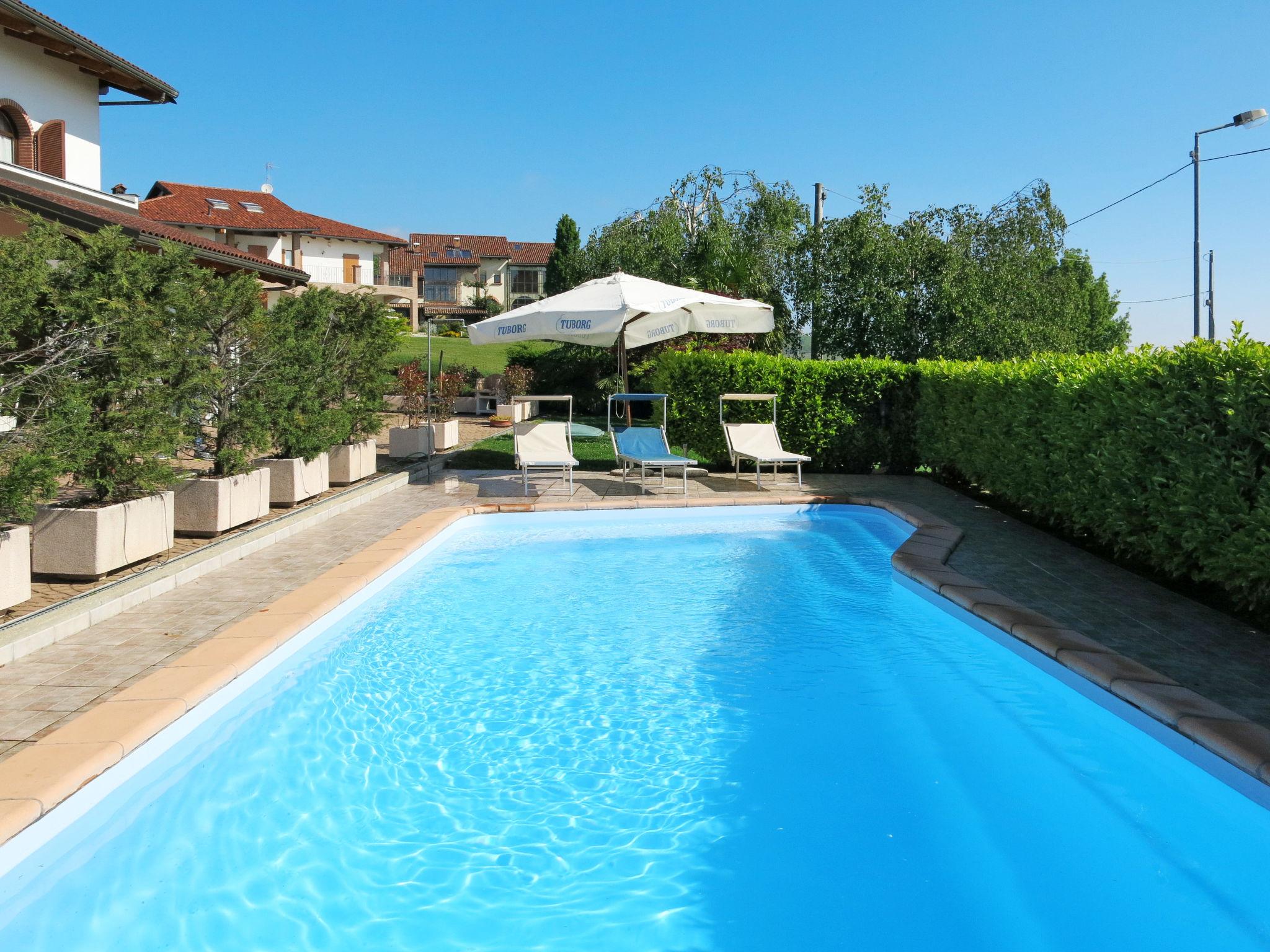Foto 3 - Casa de 2 quartos em Barolo com piscina privada e jardim