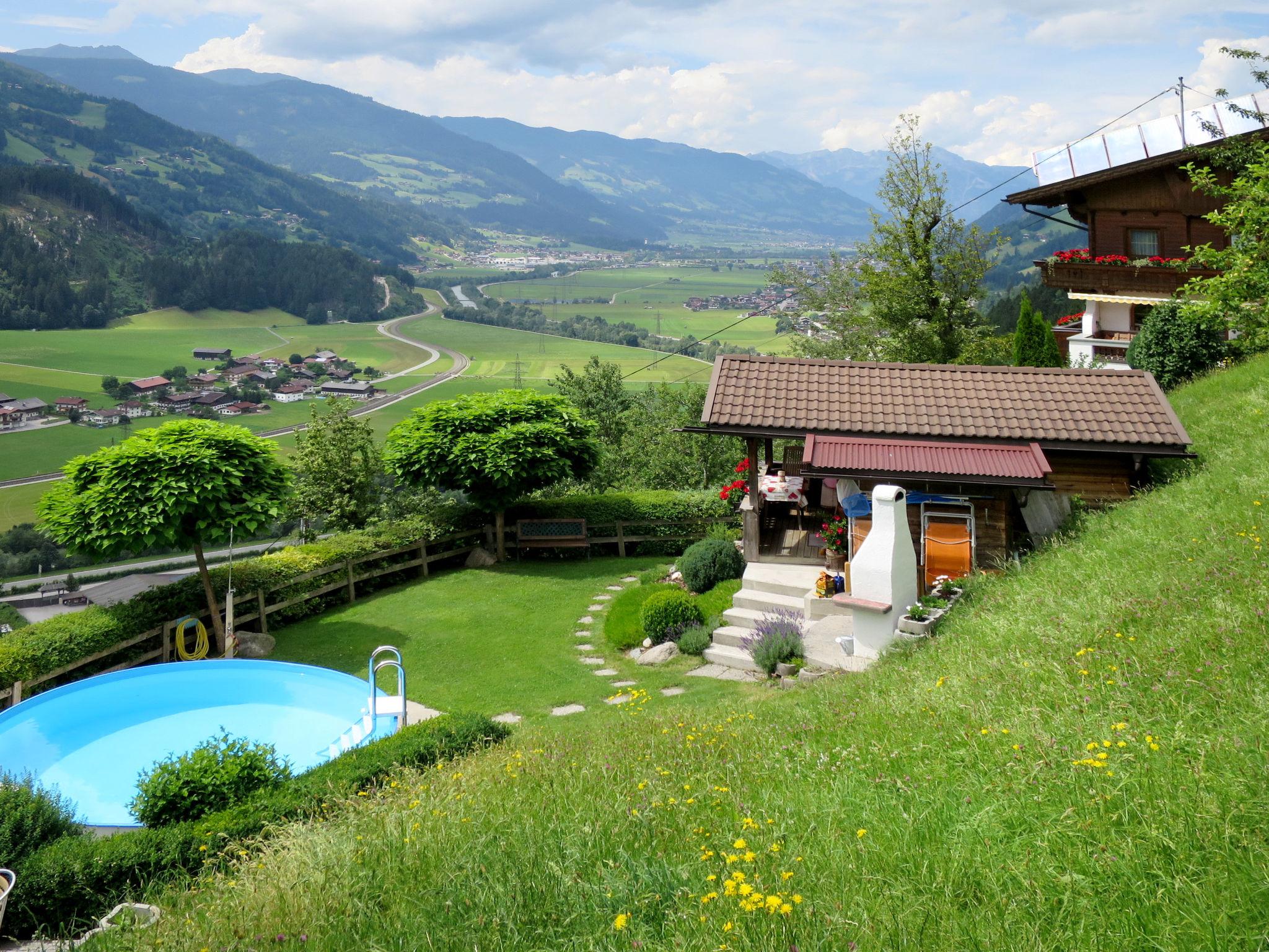 Foto 7 - Casa de 2 quartos em Aschau im Zillertal com piscina e vista para a montanha