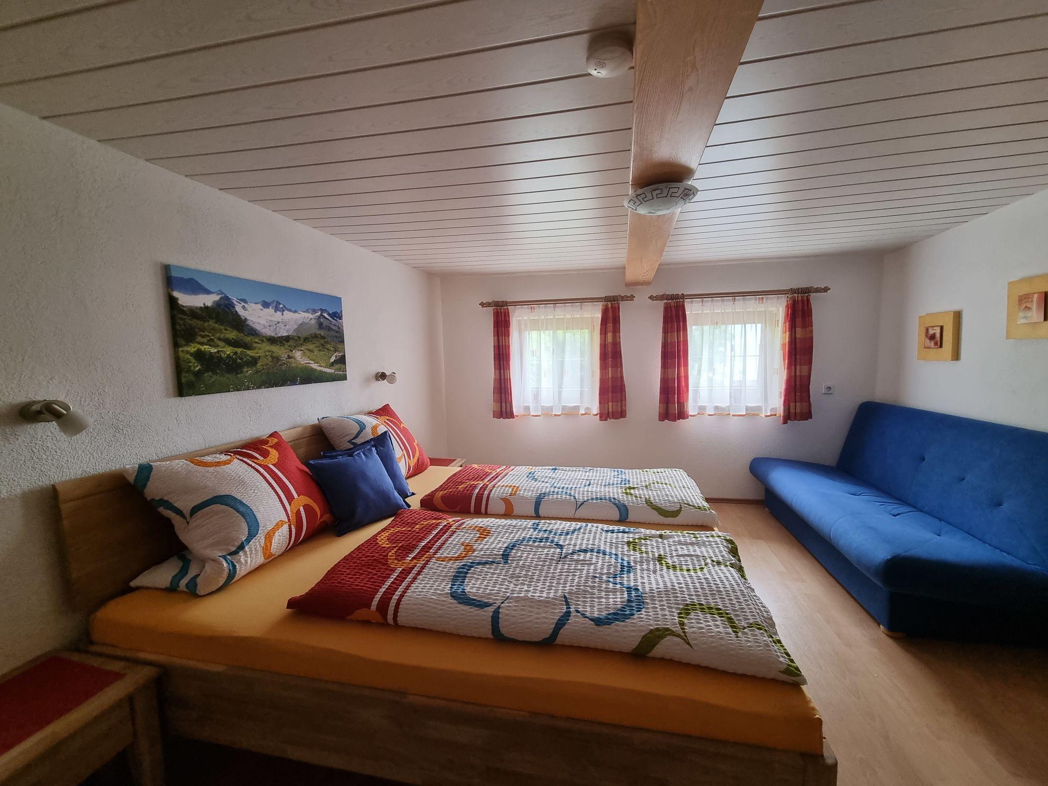 Foto 5 - Casa de 2 quartos em Aschau im Zillertal com piscina e vista para a montanha