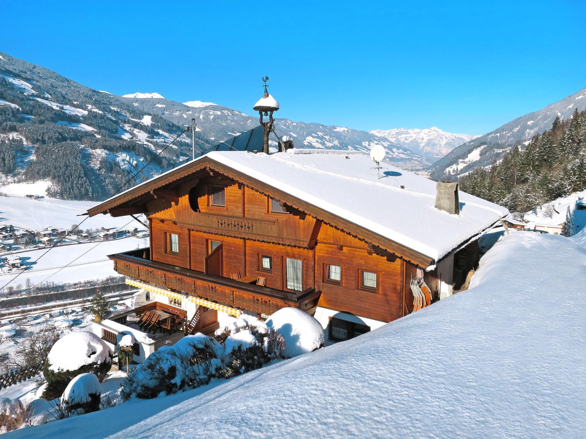 Photo 21 - Maison de 2 chambres à Aschau im Zillertal avec piscine et vues sur la montagne