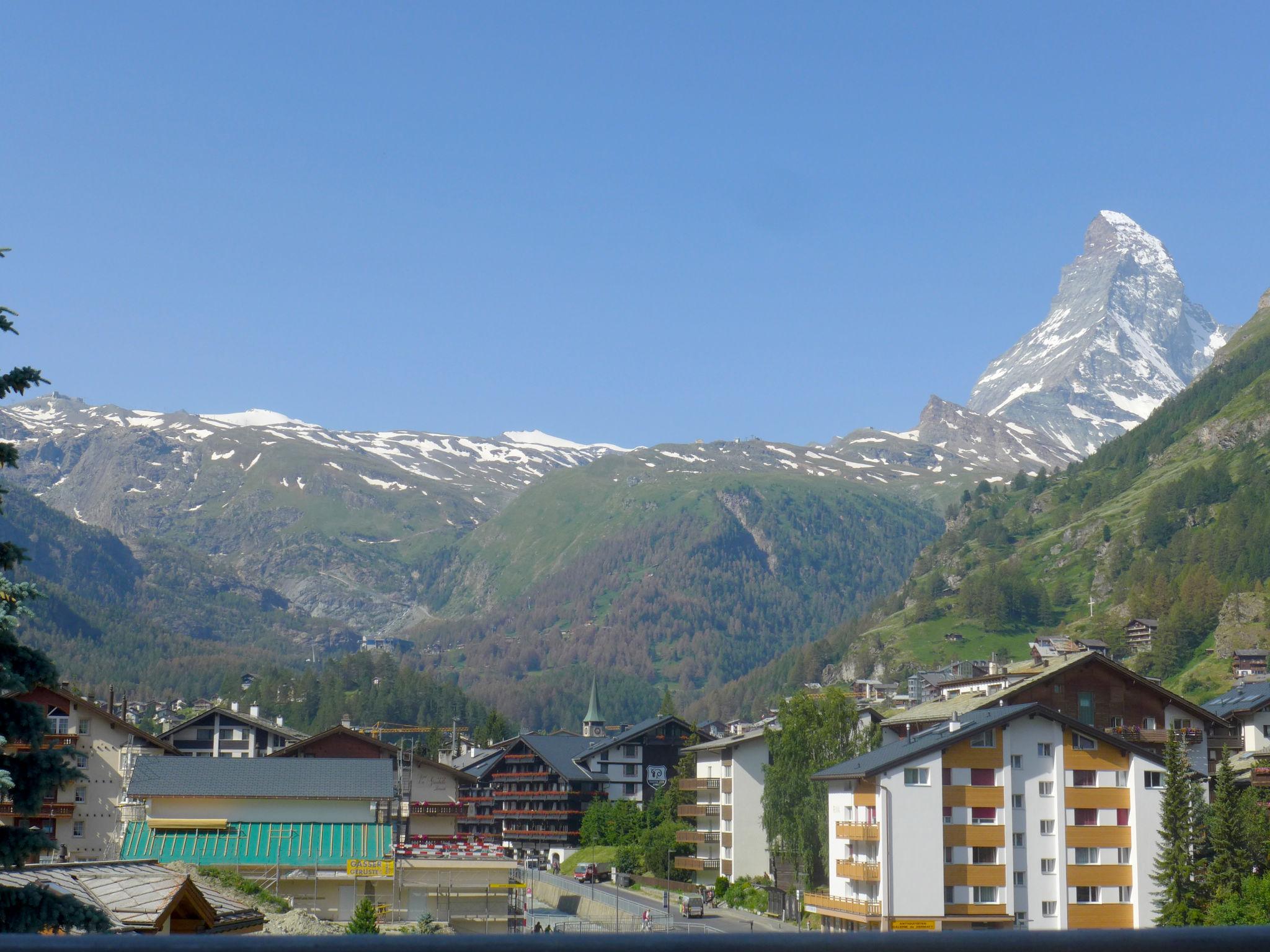 Foto 13 - Appartamento a Zermatt con giardino