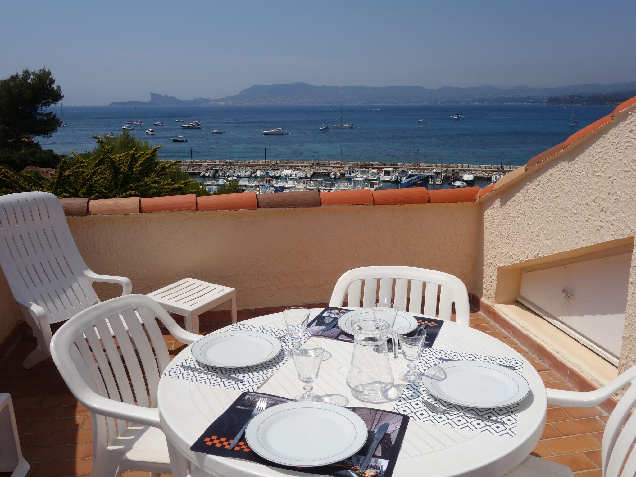 Foto 16 - Apartamento de 2 habitaciones en Saint-Cyr-sur-Mer con terraza y vistas al mar