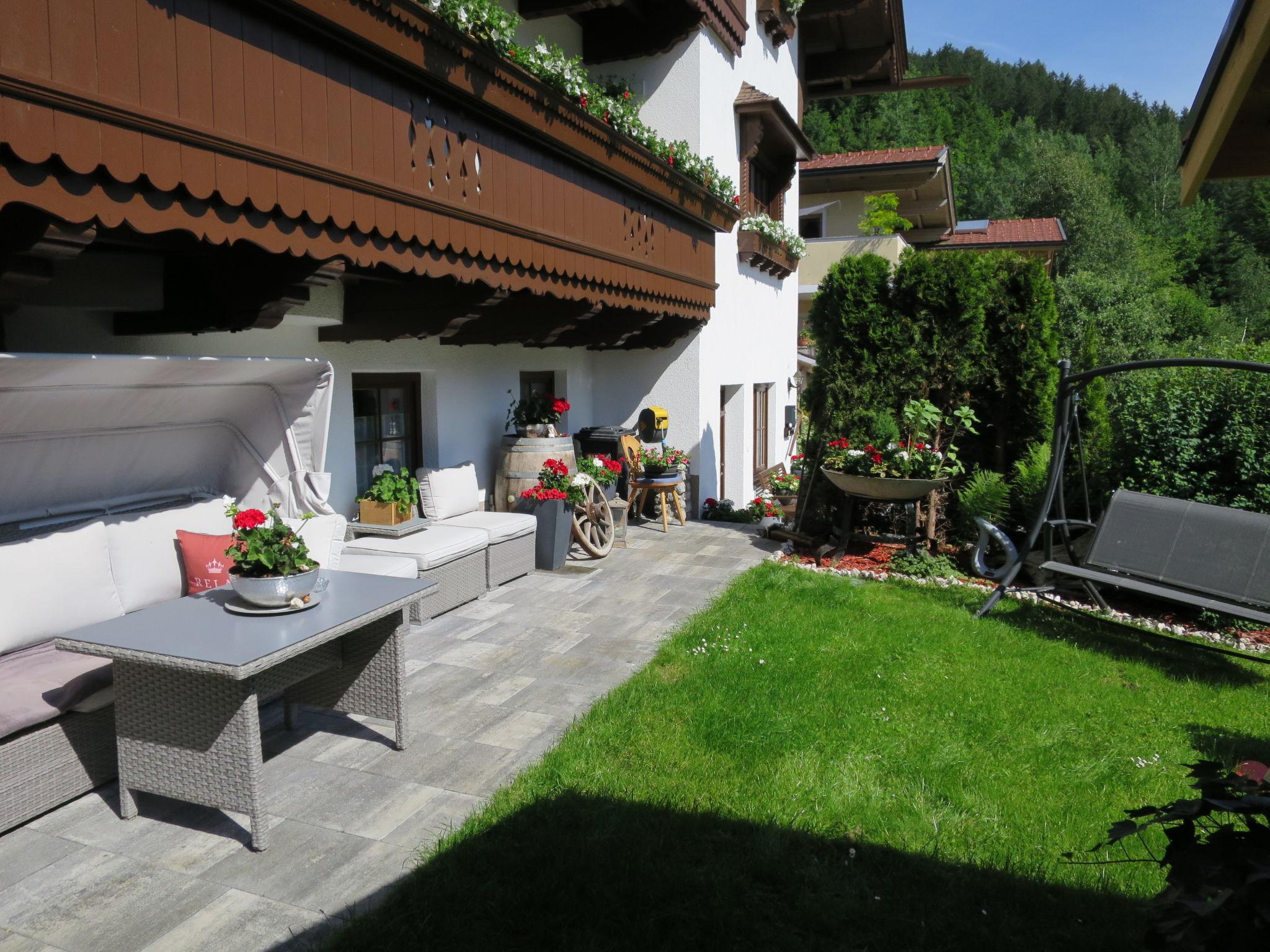 Foto 7 - Apartamento de 2 quartos em Aschau im Zillertal com jardim e terraço